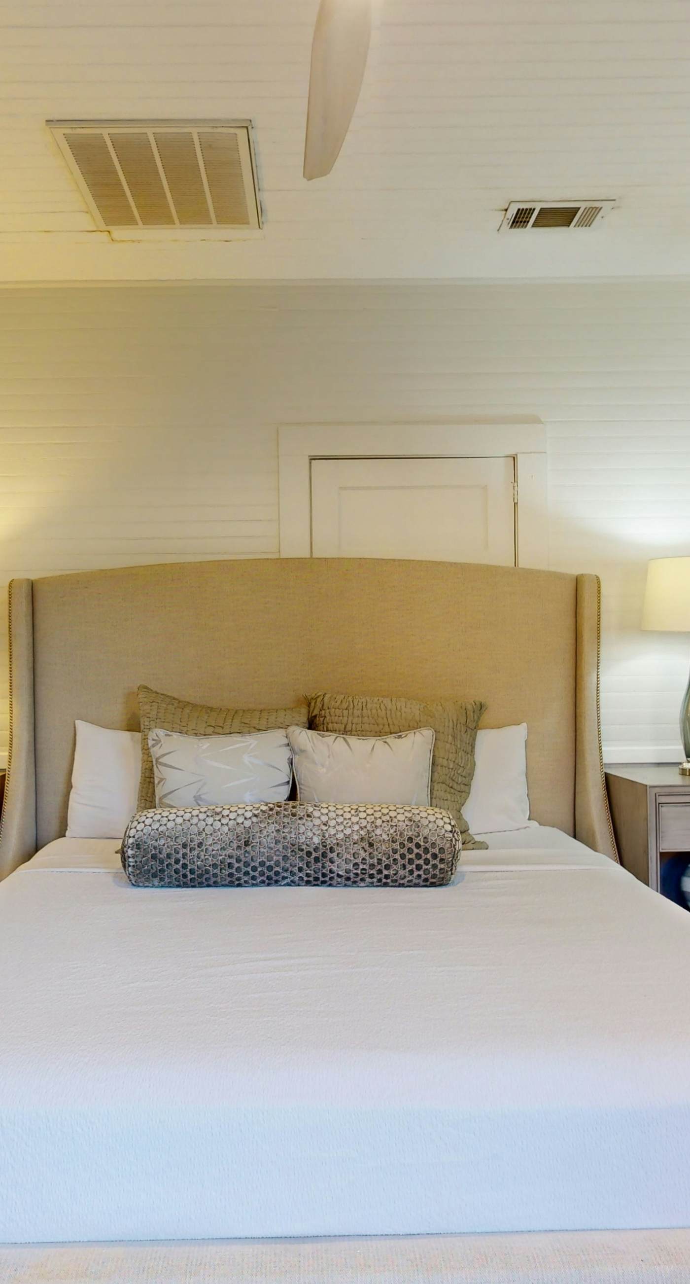 Historic downtown cottage with high-speed WiFi and central AC - dogs okay