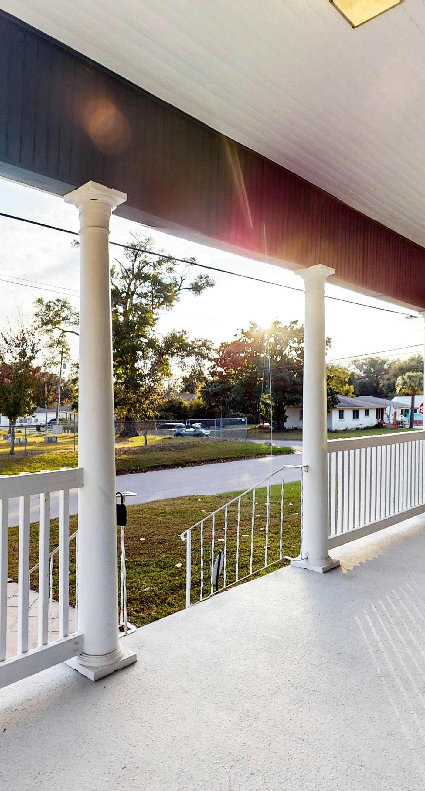 Historic downtown cottage with high-speed WiFi and central AC - dogs okay