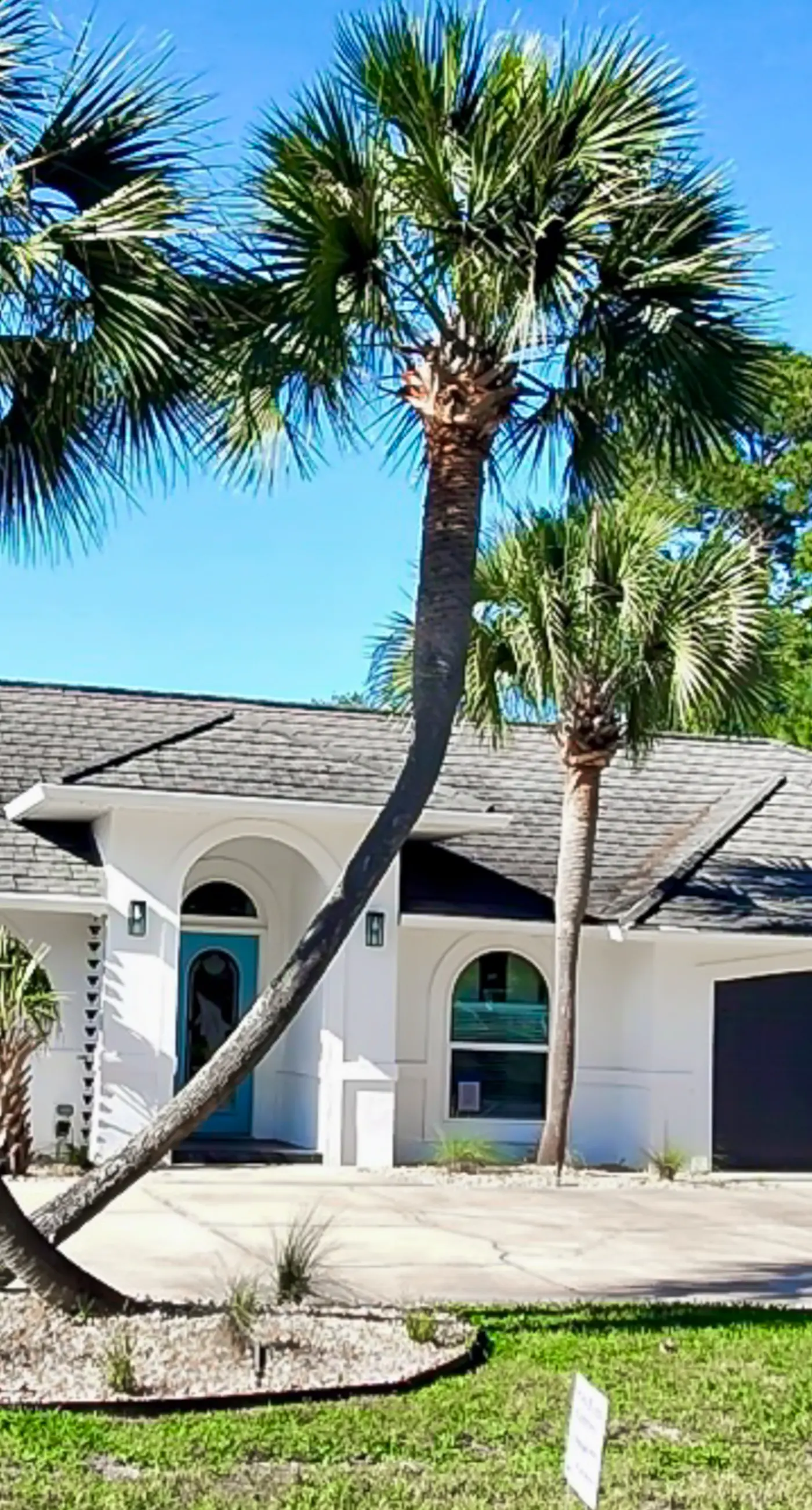 Gorgeous coastal home with plenty of space, dock and outdoor area