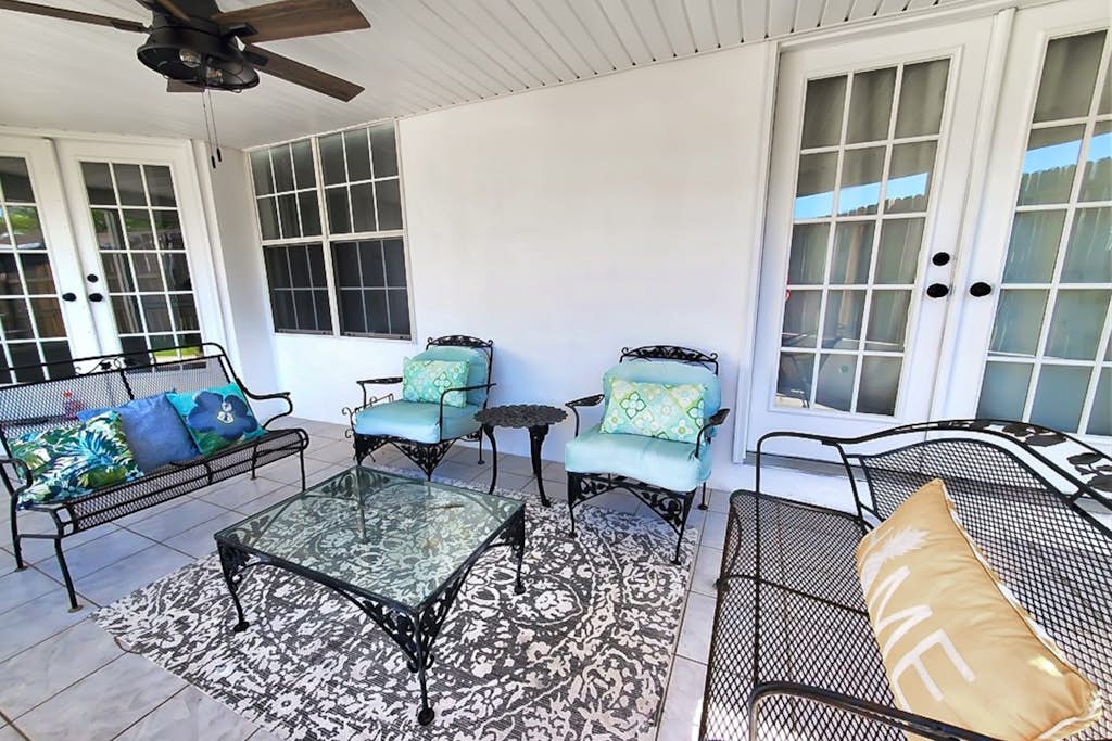 Gorgeous coastal home with plenty of space, dock and outdoor area