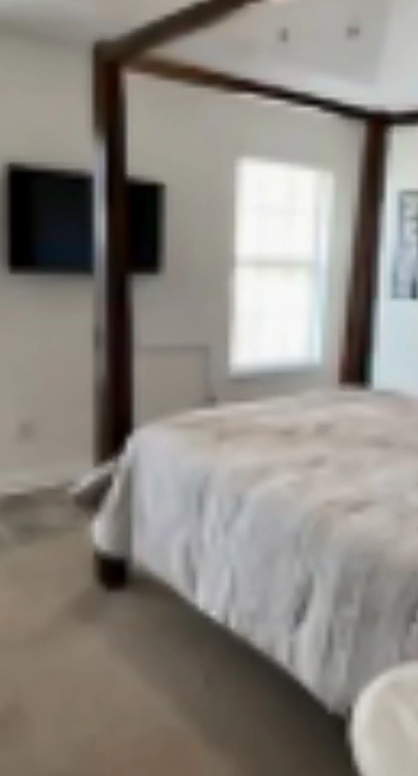 Gorgeous coastal home with plenty of space, dock and outdoor area