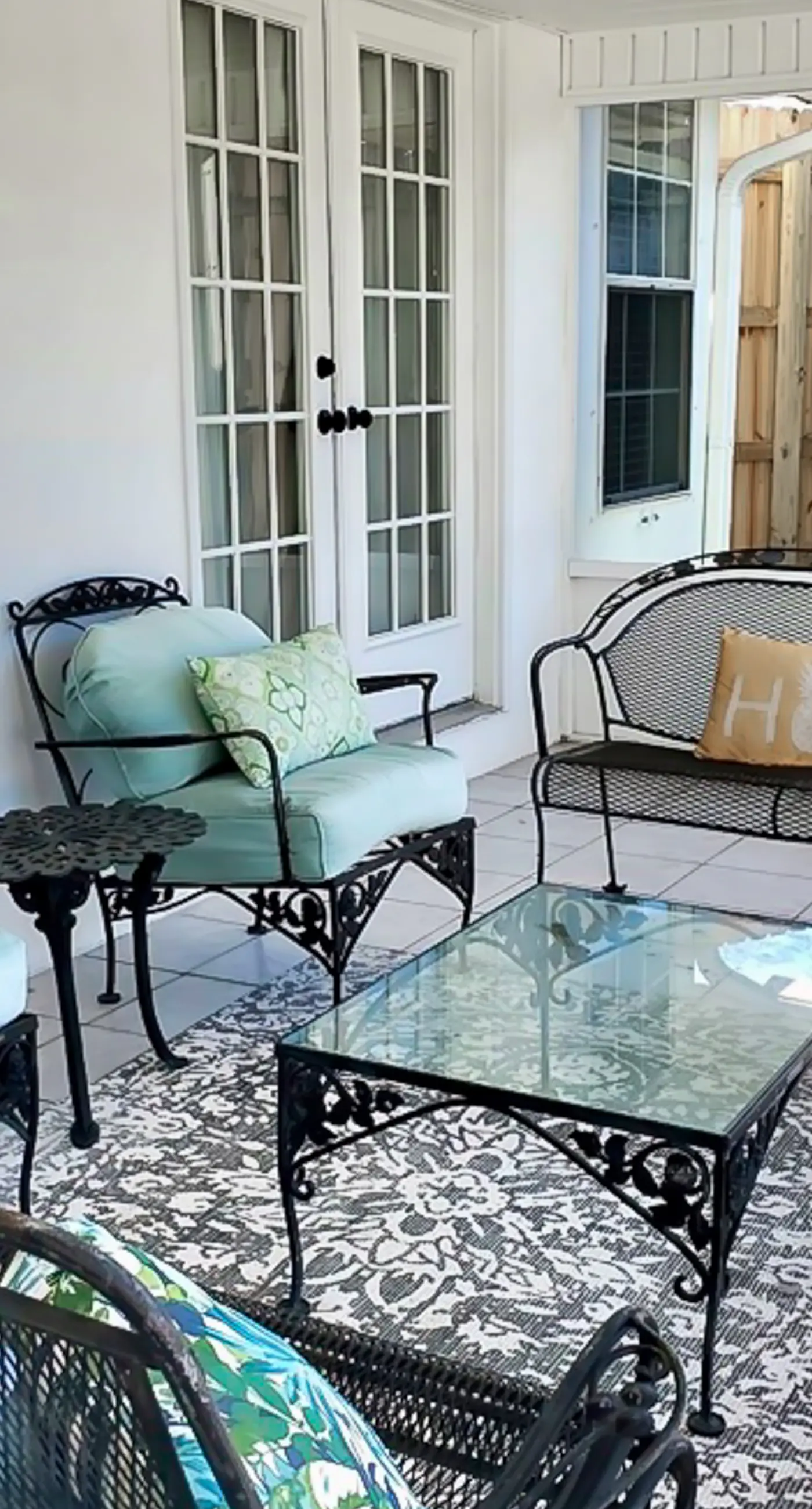 Gorgeous coastal home with plenty of space, dock and outdoor area