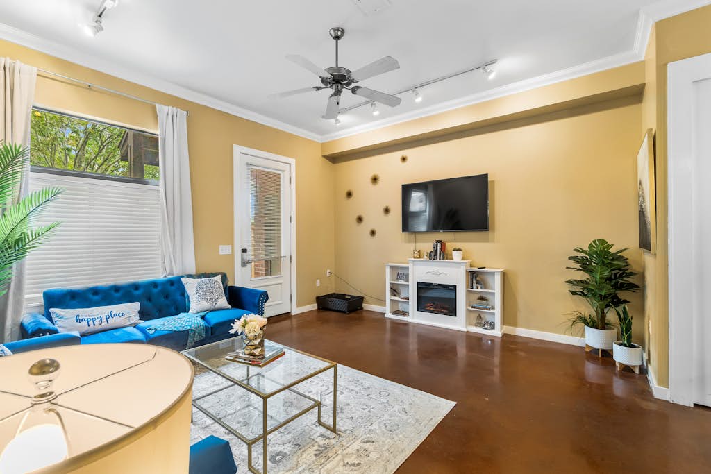 Hip & vibrant townhome near downtown with private patio, grill, AC, and WiFi
