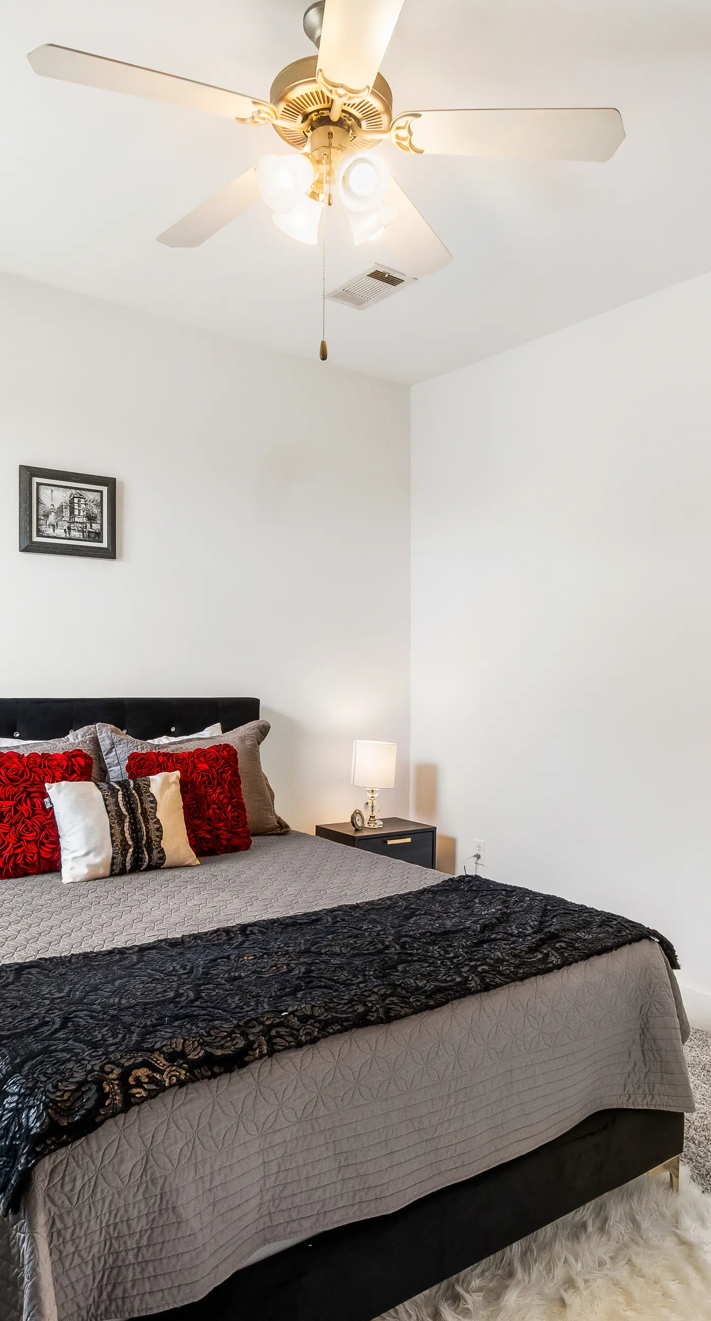 Hip & vibrant townhome near downtown with private patio, grill, AC, and WiFi