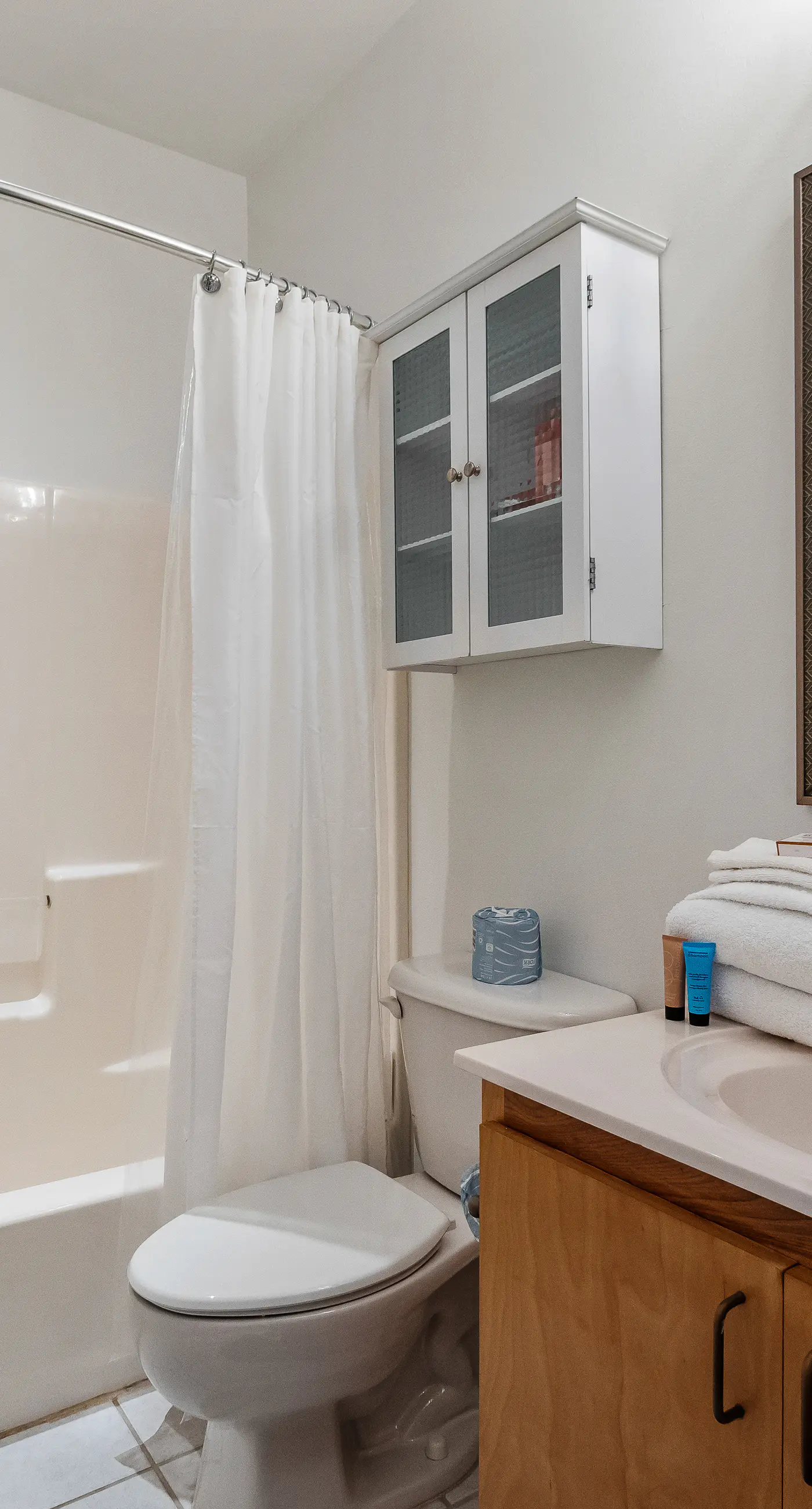 Hip & vibrant townhome near downtown with private patio, grill, AC, and WiFi