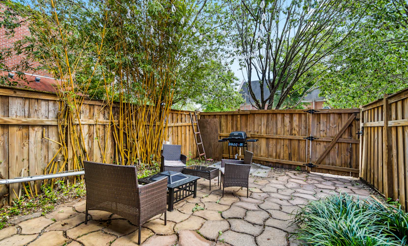 Hip & vibrant townhome near downtown with private patio, grill, AC, and WiFi