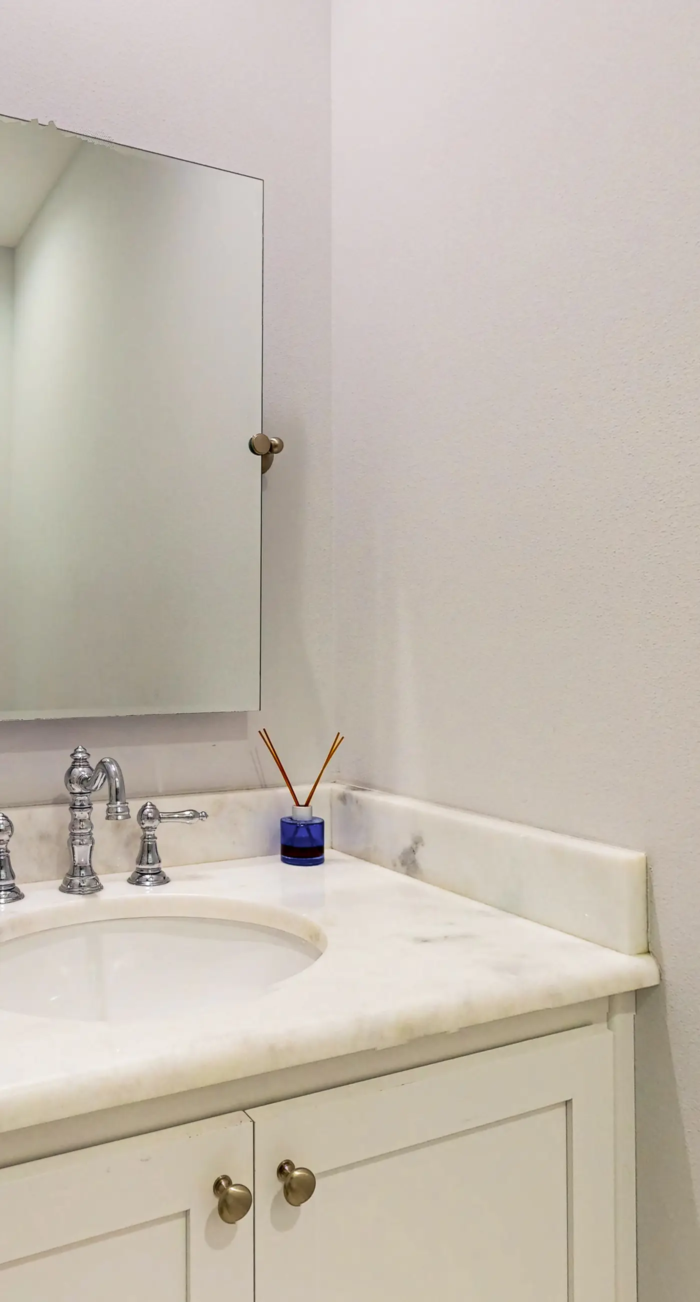 Contemporary dog-friendly retreat with pool & patio - near shops & attractions