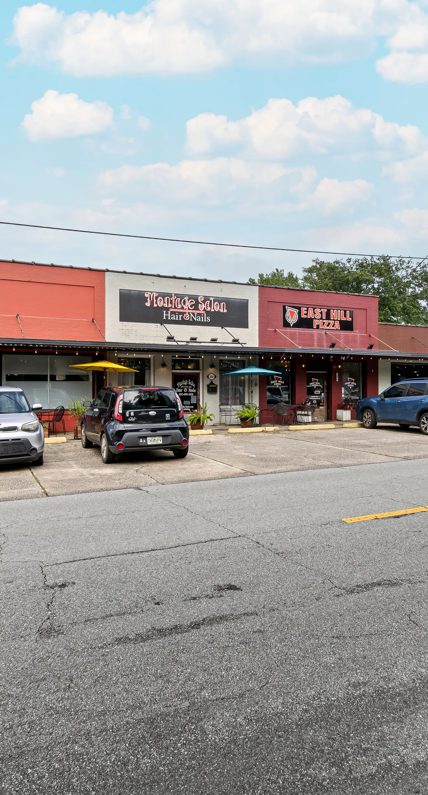 Contemporary dog-friendly retreat with pool & patio - near shops & attractions