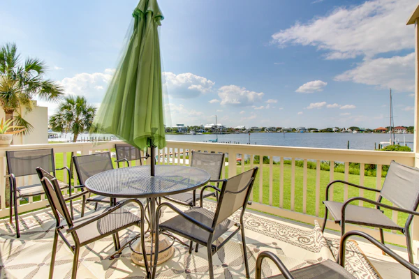 Bayfront Home - Steps from the Beach & Close to Local Attractions