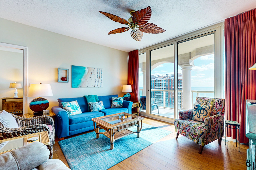 Gorgeous Resort Condo with Gulf Views, Shared Hot Tub, Pools, & Gym