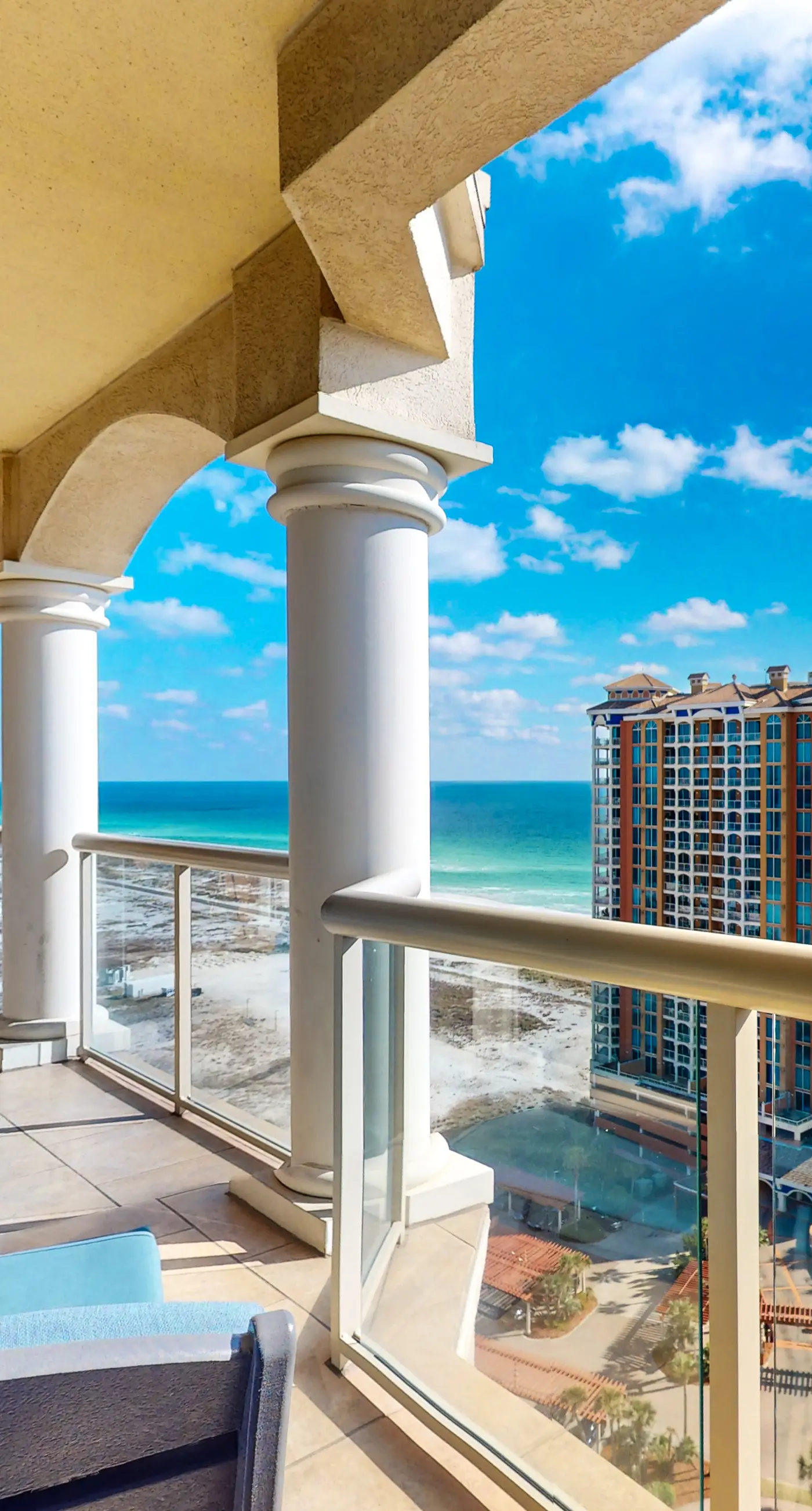 Gorgeous Resort Condo with Gulf Views, Shared Hot Tub, Pools, & Gym