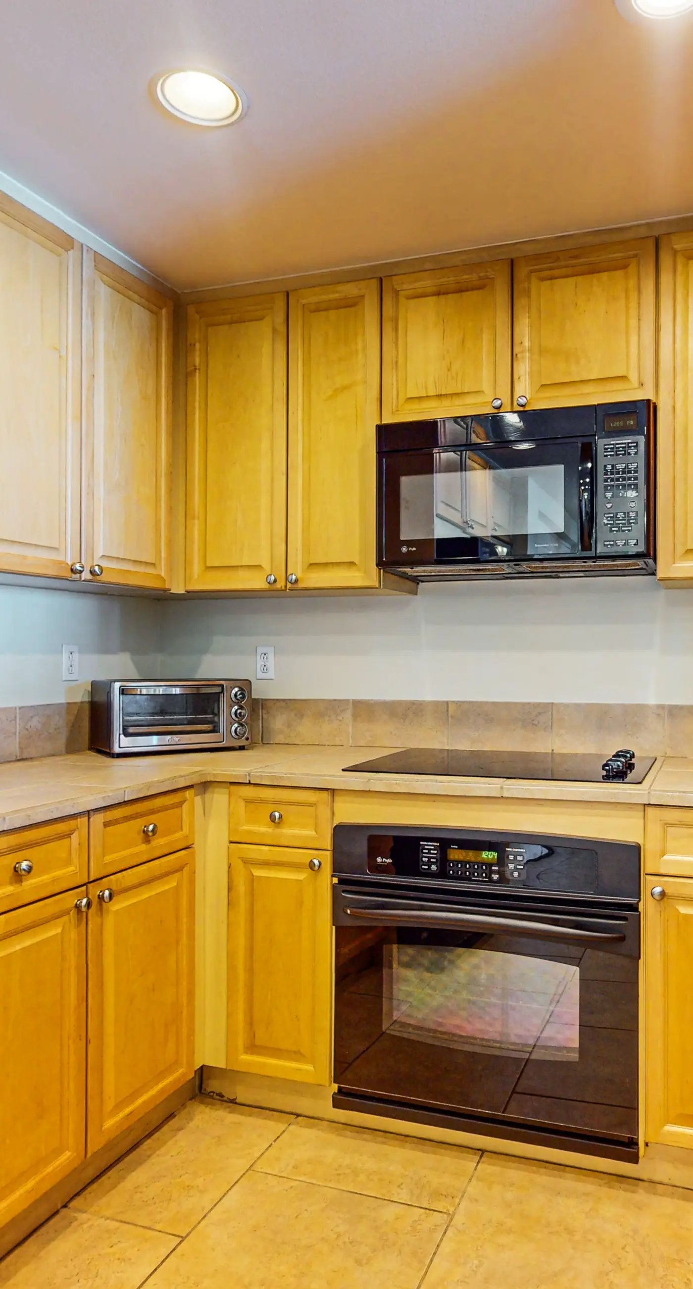 Gorgeous Resort Condo with Gulf Views, Shared Hot Tub, Pools, & Gym