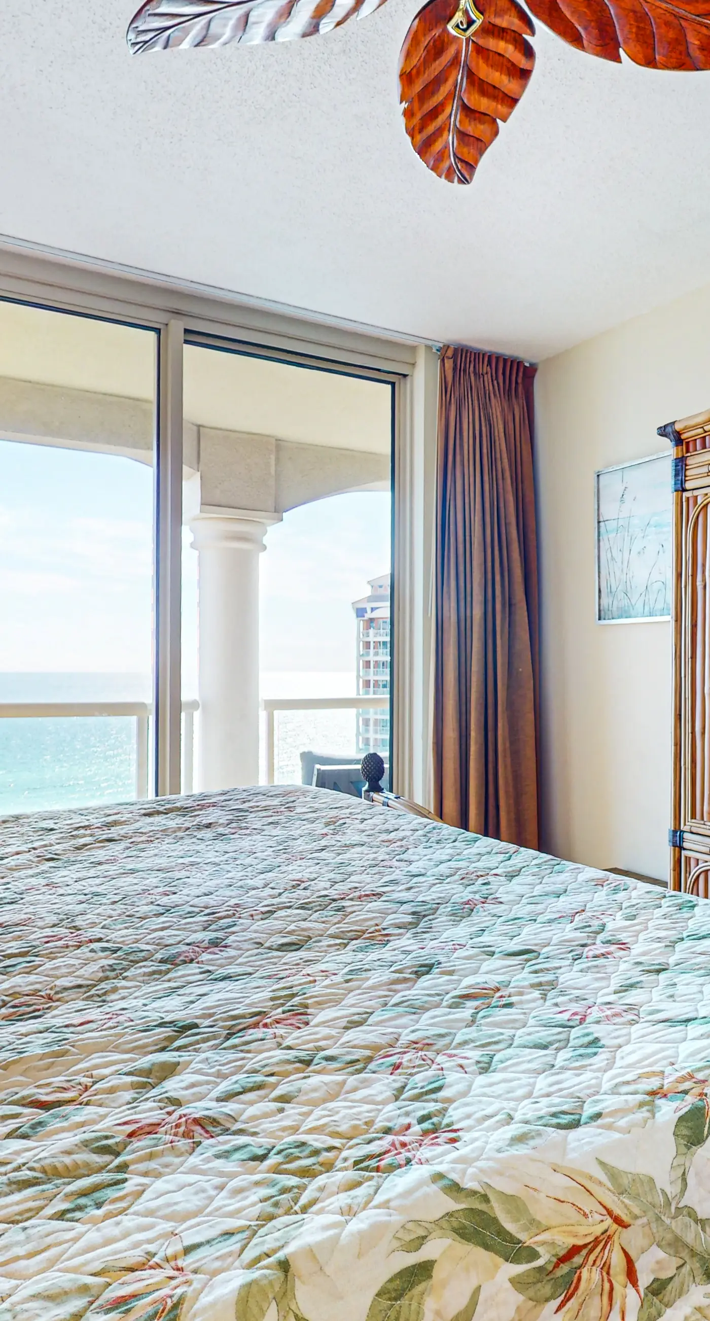 Gorgeous Resort Condo with Gulf Views, Shared Hot Tub, Pools, & Gym