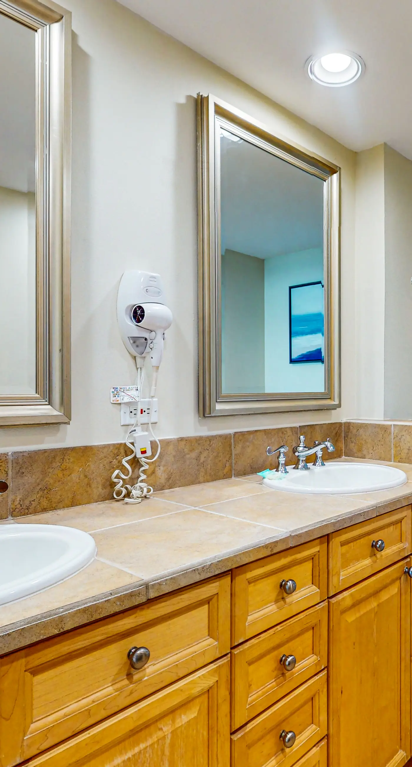 Gorgeous Resort Condo with Gulf Views, Shared Hot Tub, Pools, & Gym