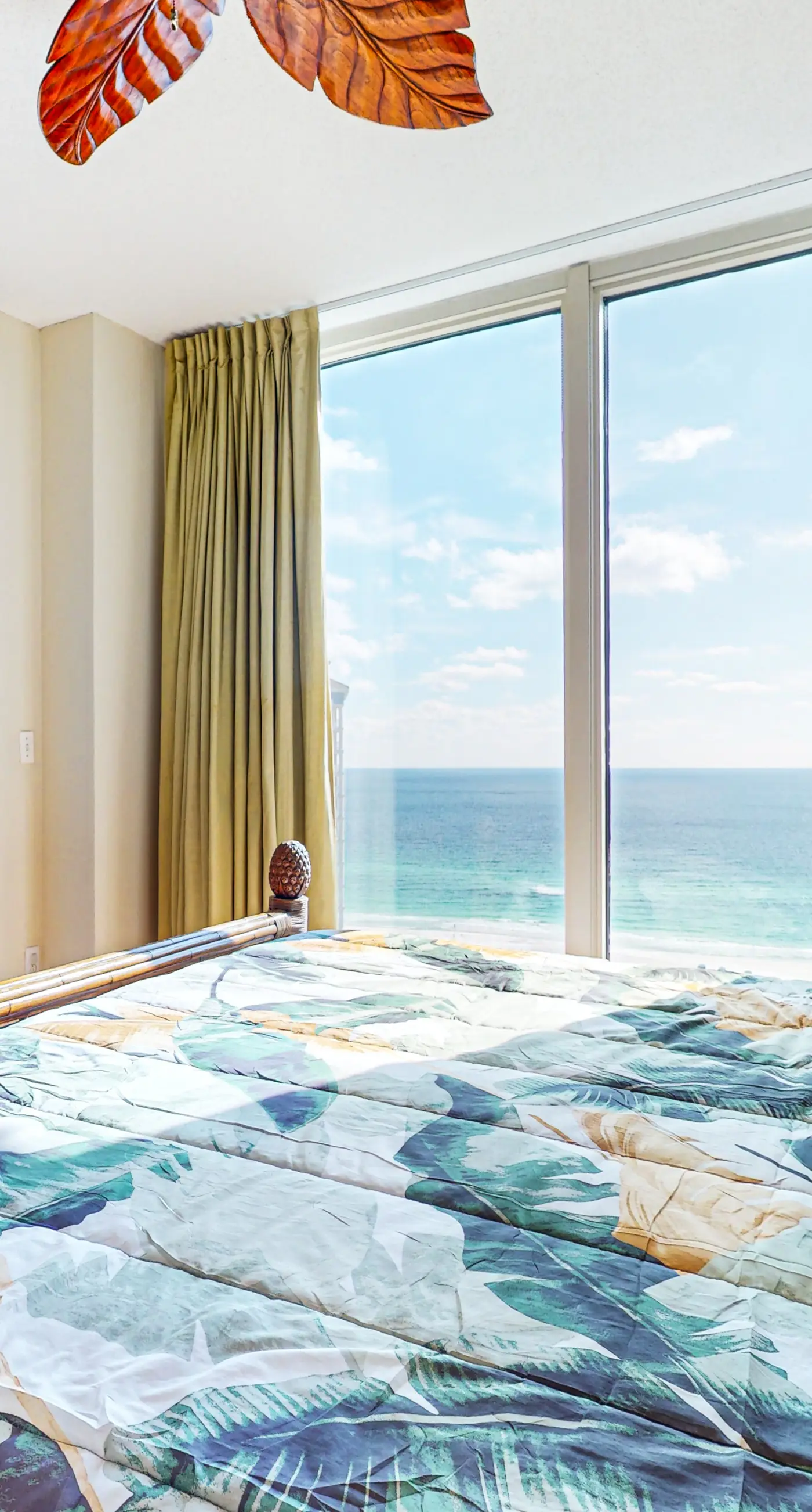 Gorgeous Resort Condo with Gulf Views, Shared Hot Tub, Pools, & Gym