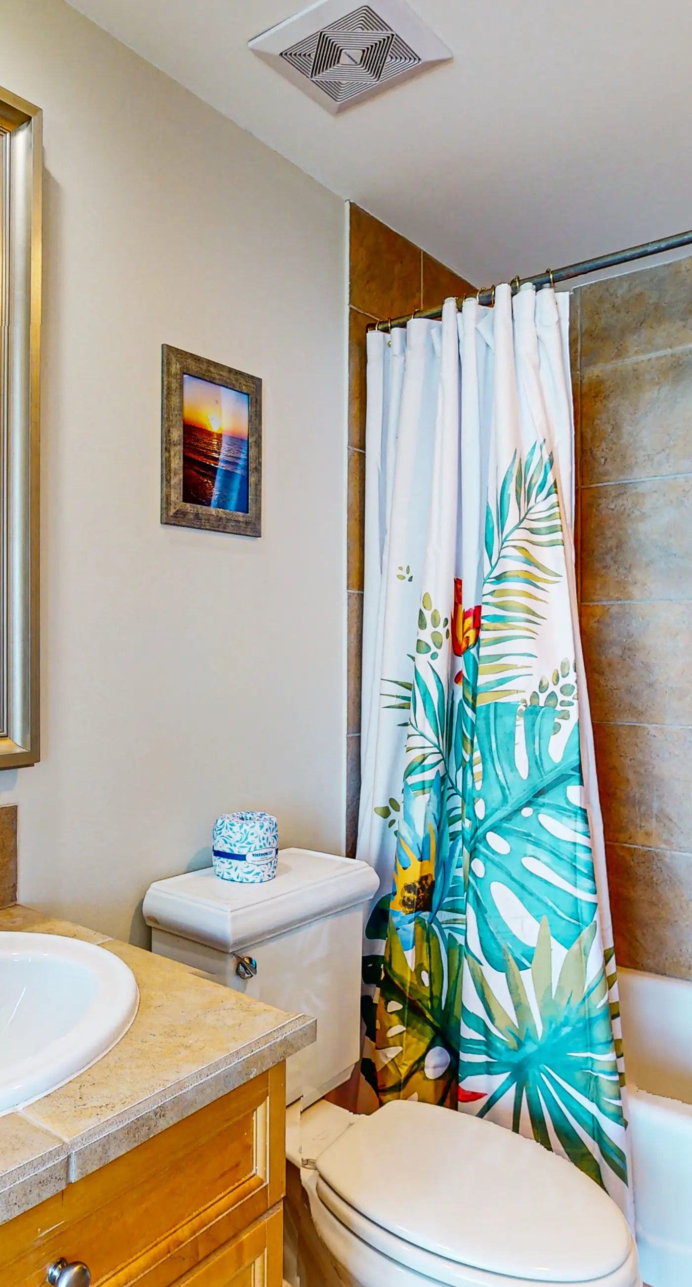 Gorgeous Resort Condo with Gulf Views, Shared Hot Tub, Pools, & Gym