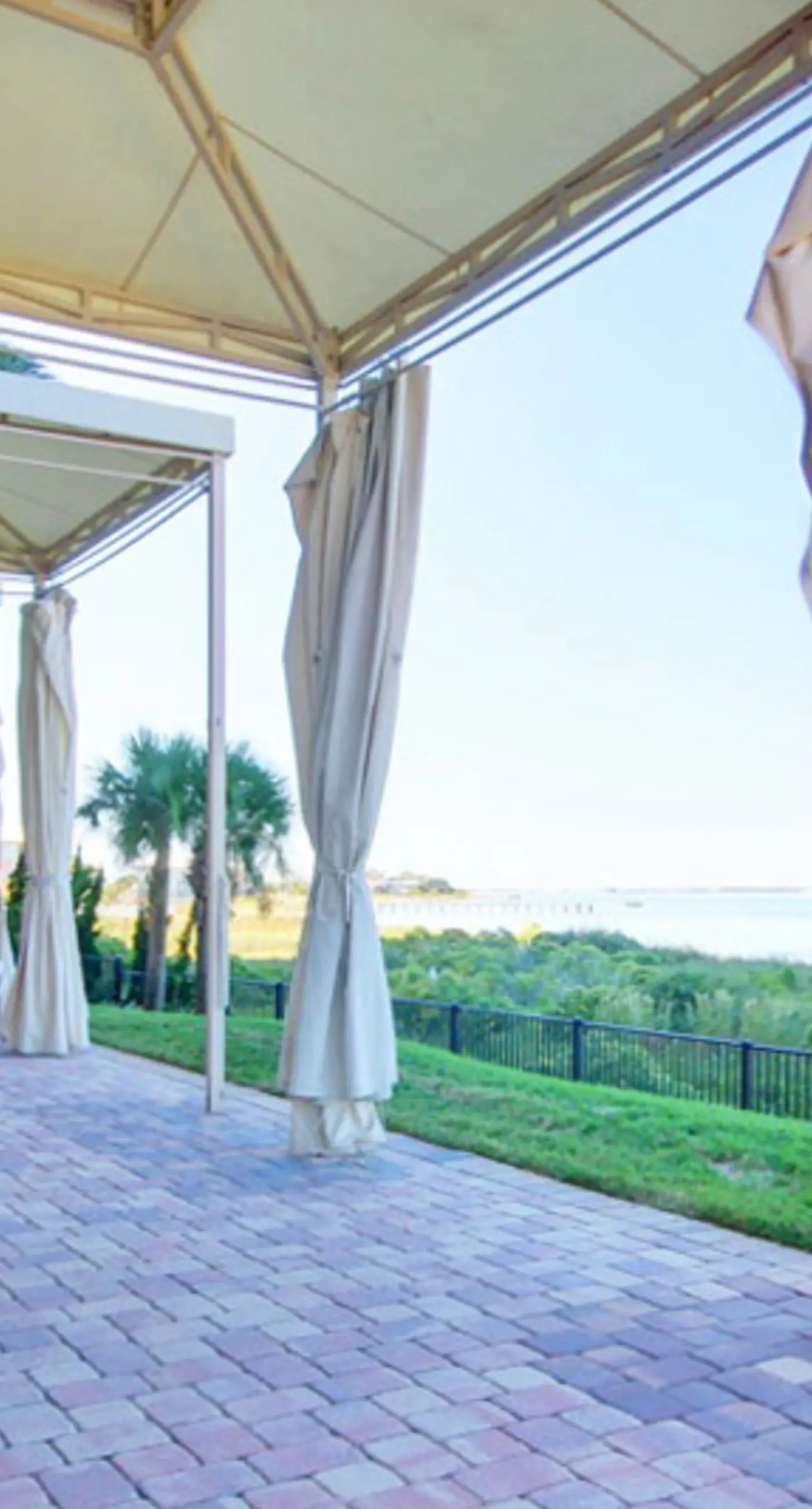 Gorgeous Resort Condo with Gulf Views, Shared Hot Tub, Pools, & Gym