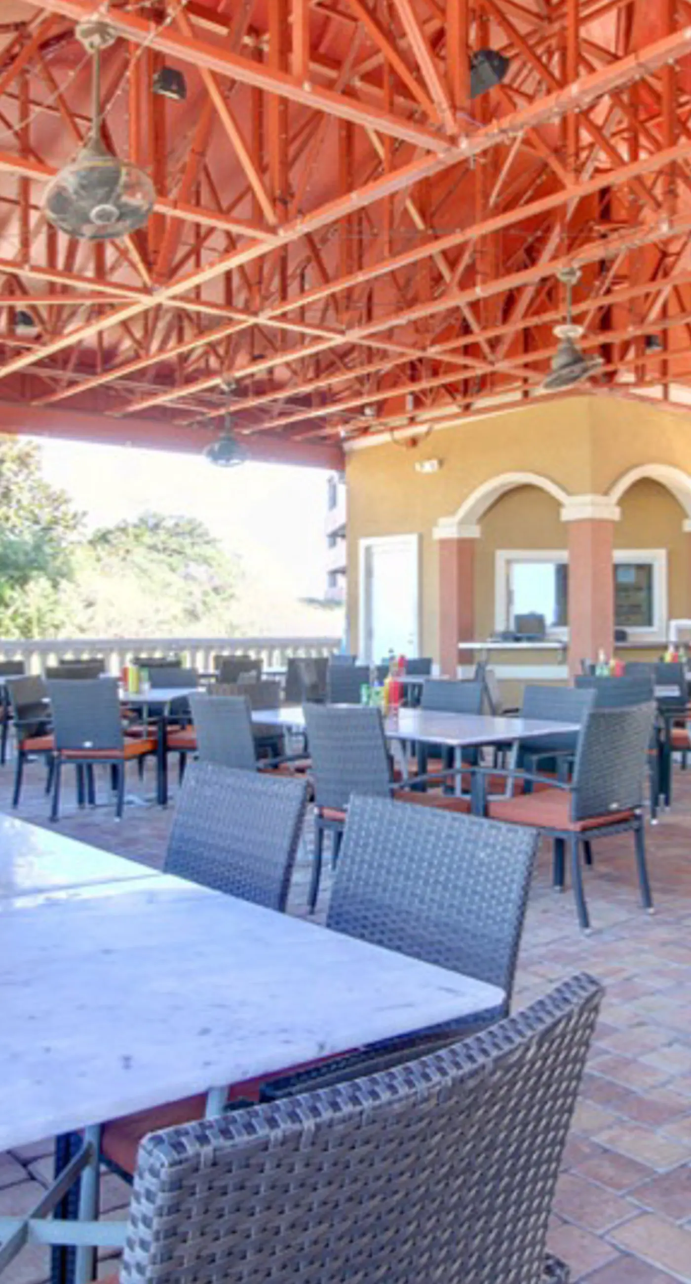 Gorgeous Resort Condo with Gulf Views, Shared Hot Tub, Pools, & Gym