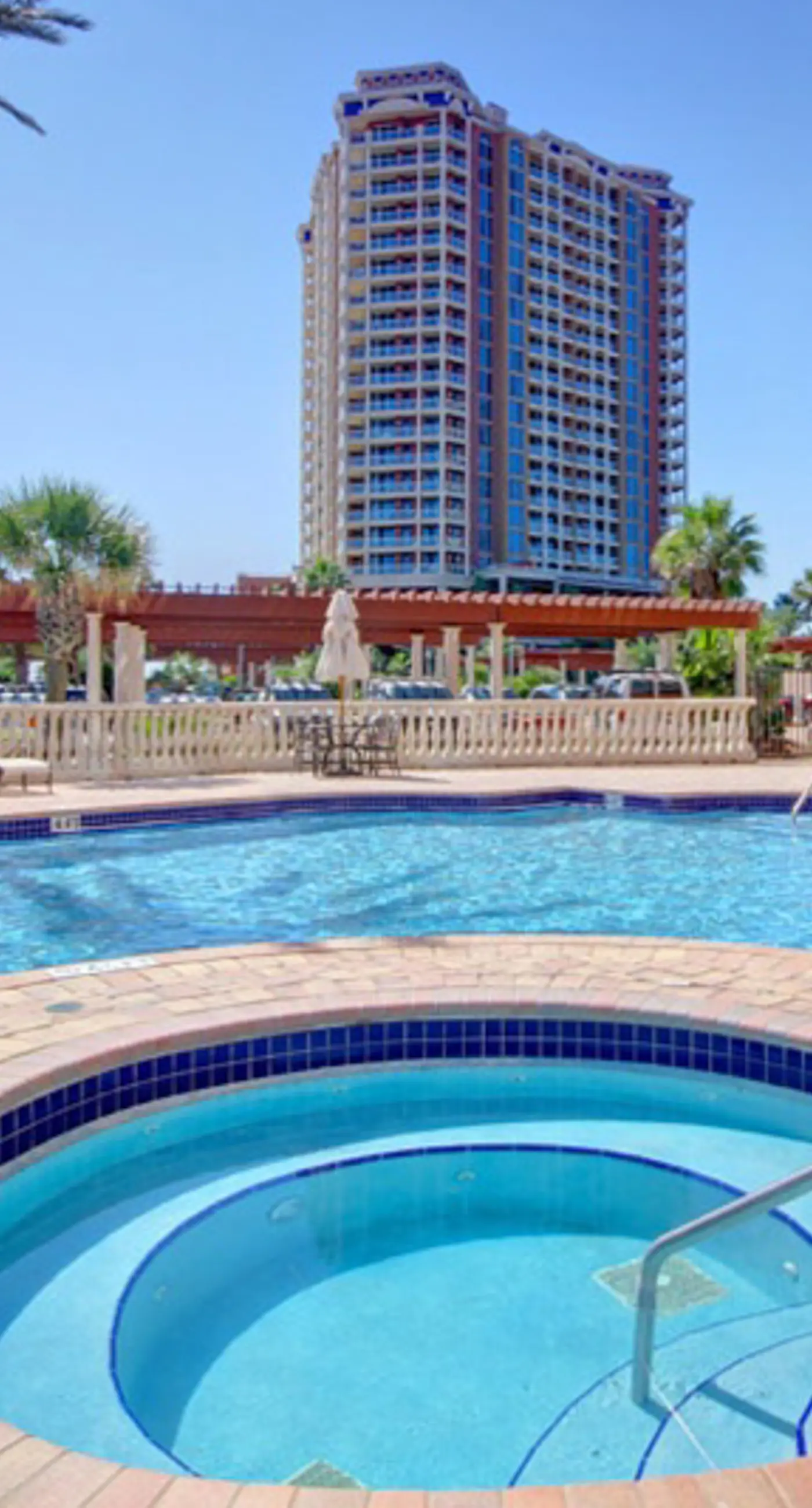 Gorgeous Resort Condo with Gulf Views, Shared Hot Tub, Pools, & Gym