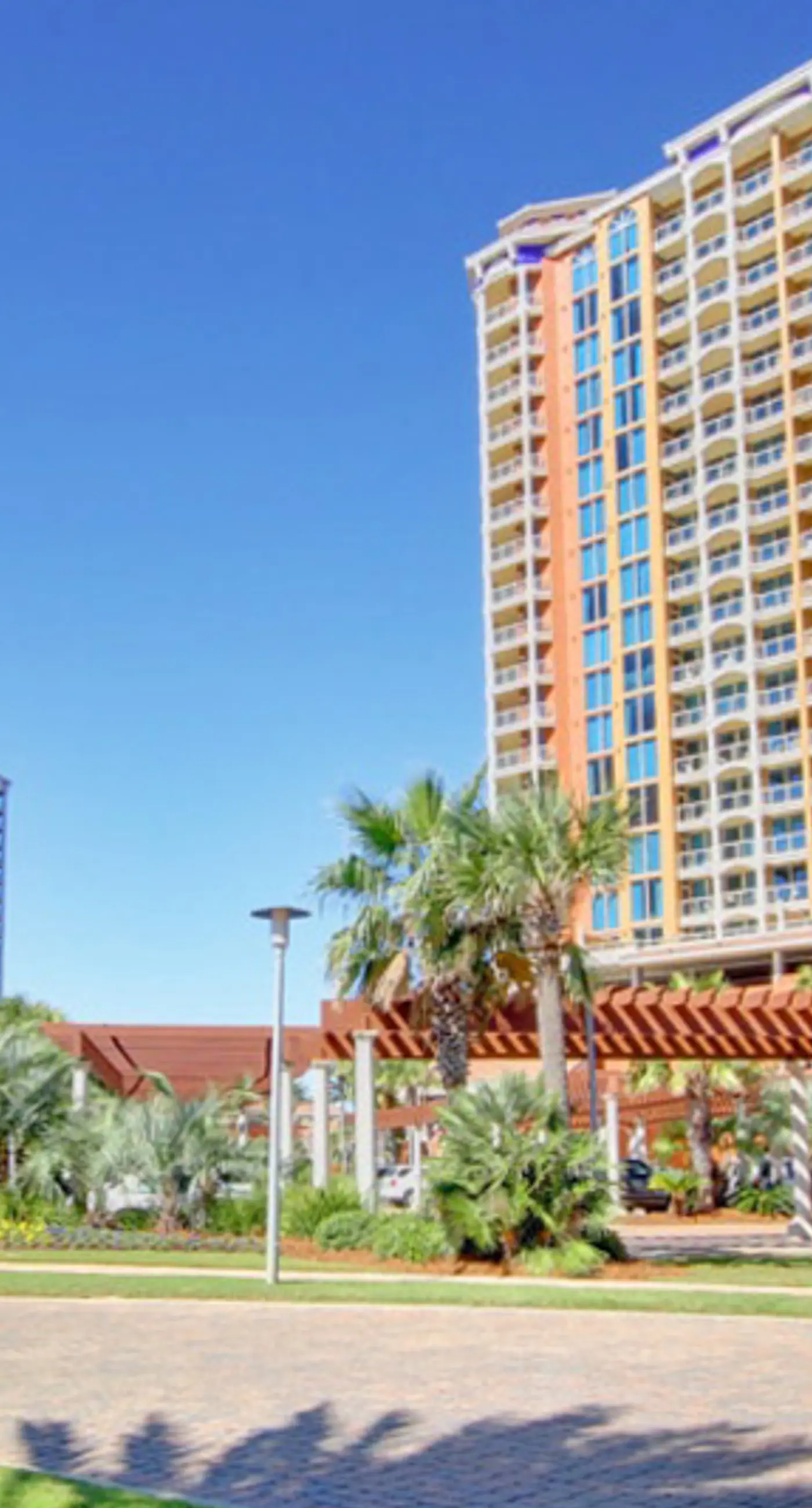 Gorgeous Resort Condo with Gulf Views, Shared Hot Tub, Pools, & Gym