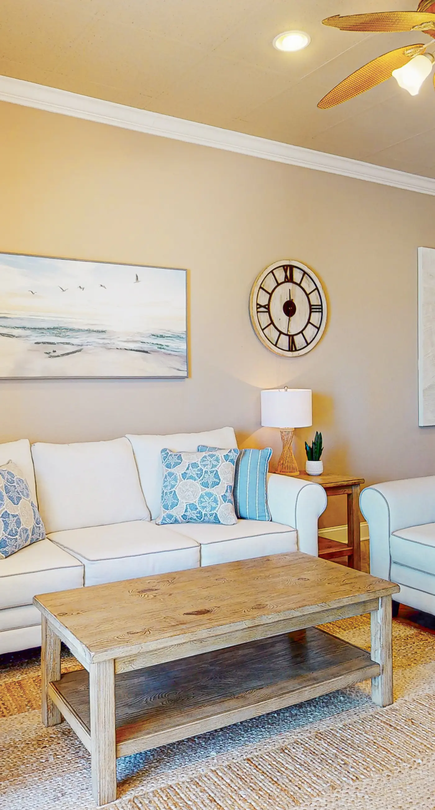 Family-friendly, beachfront condo w/shared outdoor pool, hot tub, & beach access