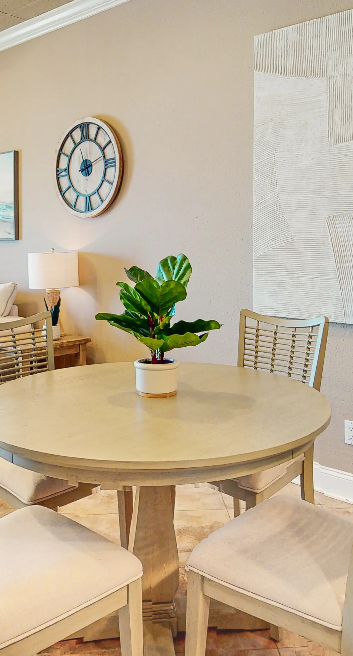 Family-friendly, beachfront condo w/shared outdoor pool, hot tub, & beach access