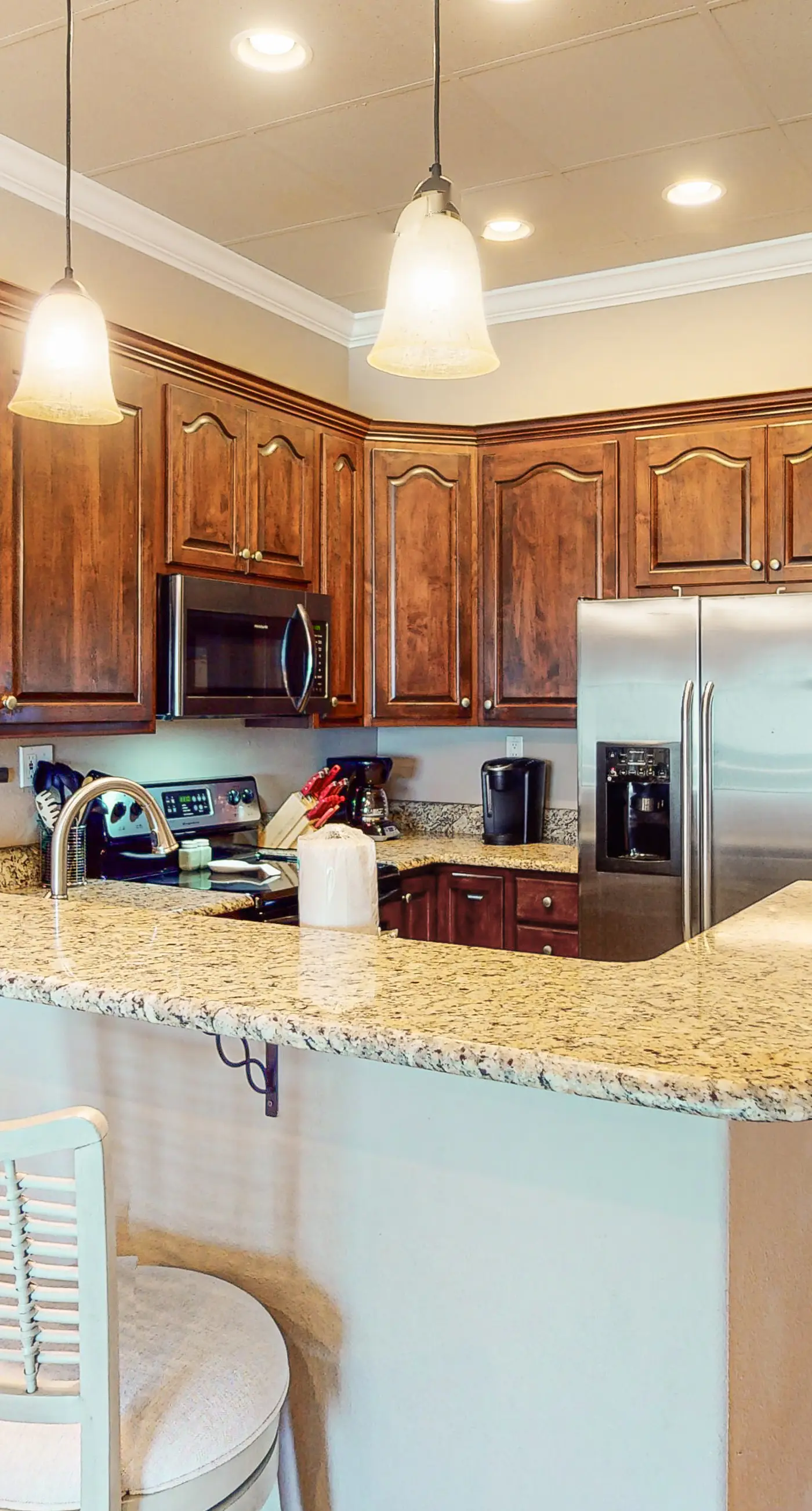 Family-friendly, beachfront condo w/shared outdoor pool, hot tub, & beach access