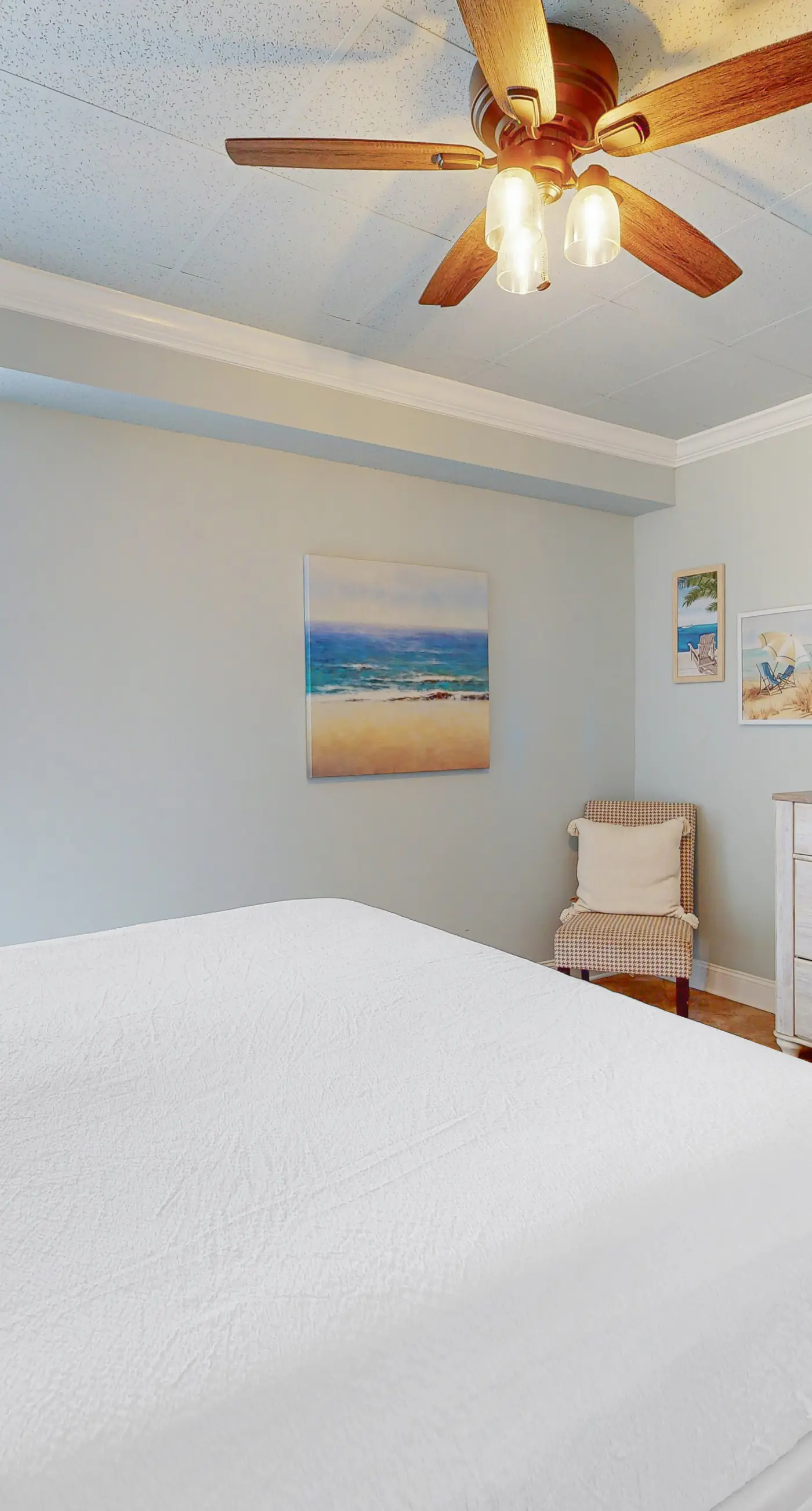 Family-friendly, beachfront condo w/shared outdoor pool, hot tub, & beach access