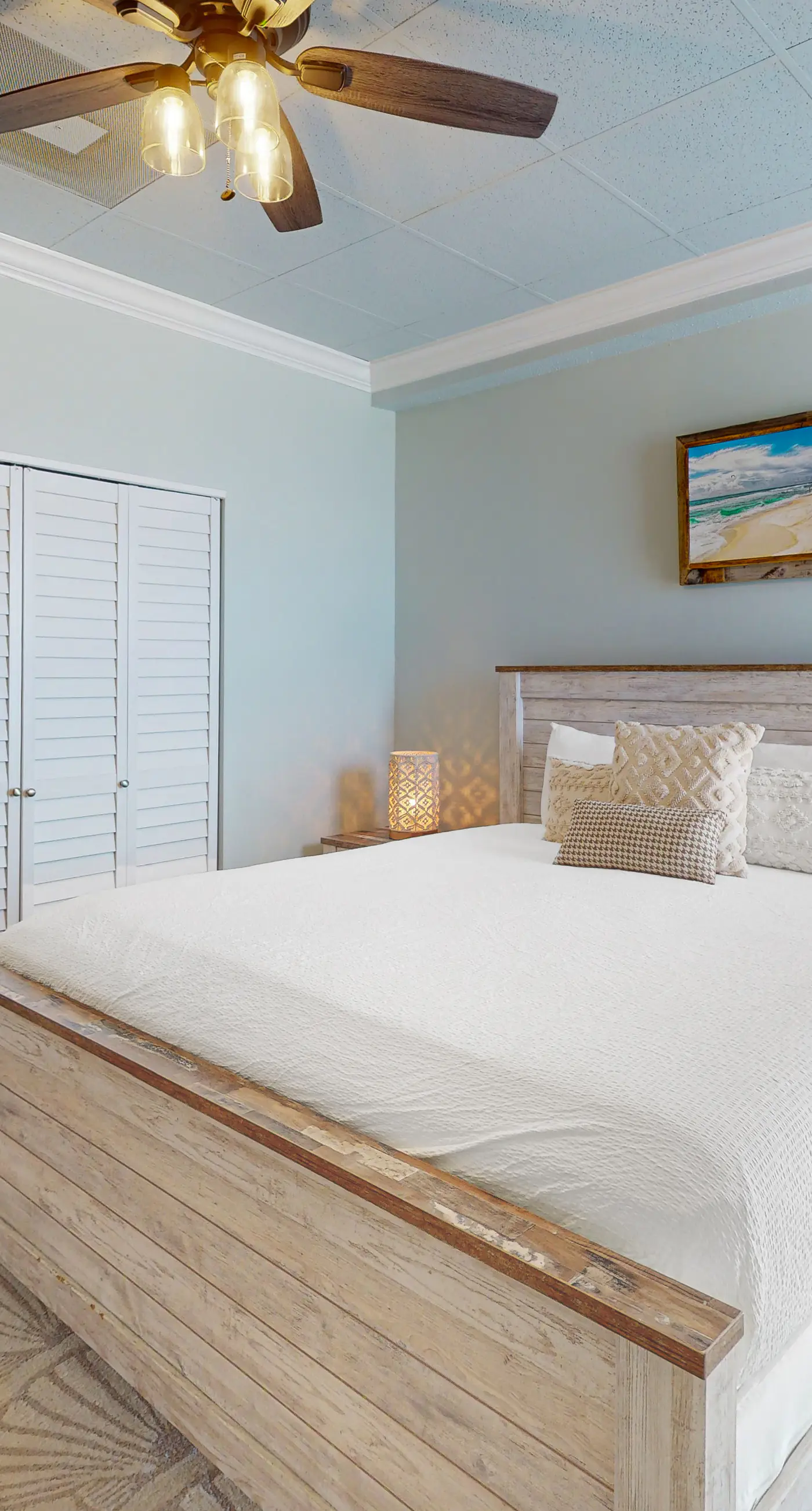 Family-friendly, beachfront condo w/shared outdoor pool, hot tub, & beach access