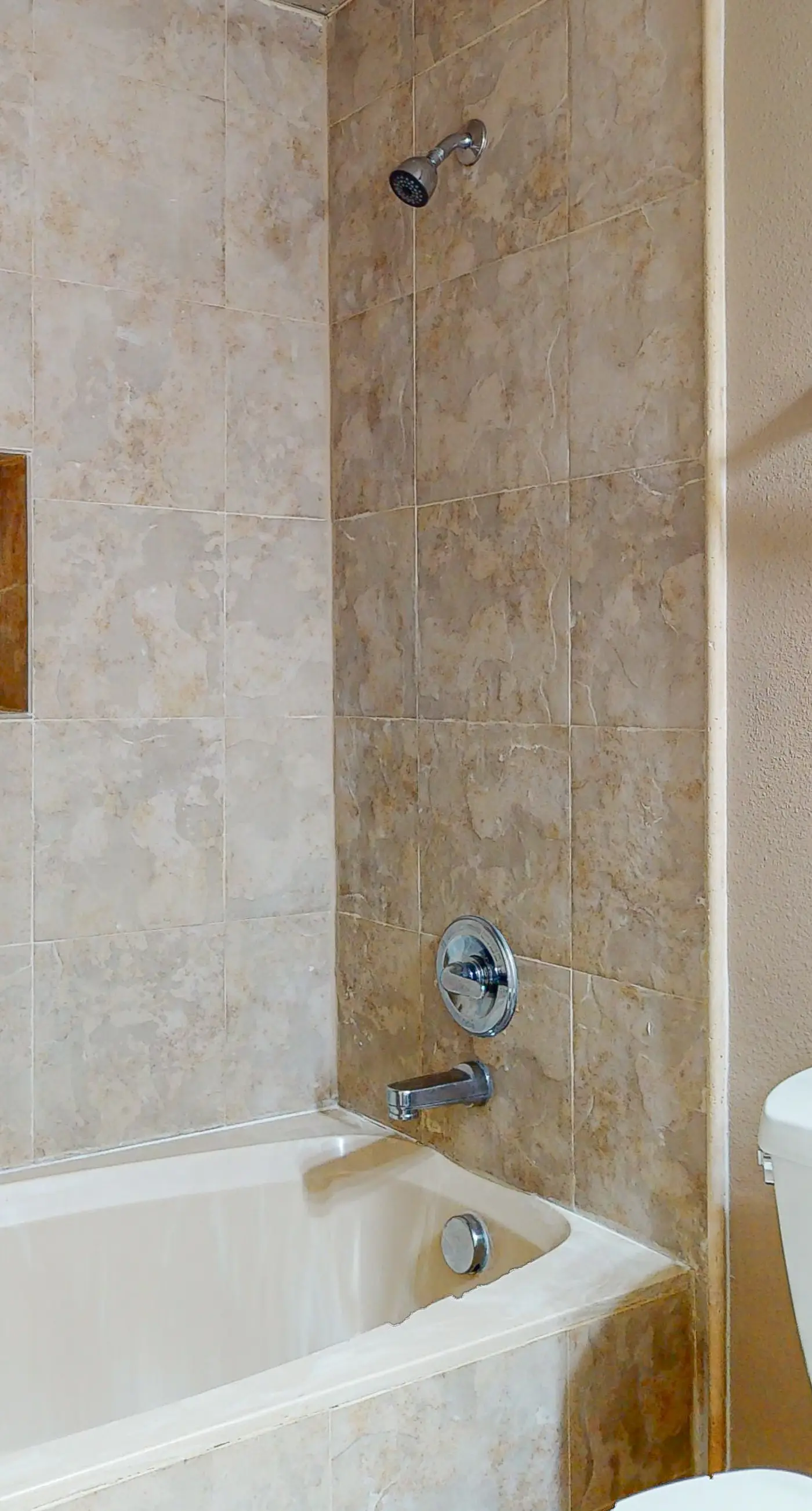 Family-friendly, beachfront condo w/shared outdoor pool, hot tub, & beach access