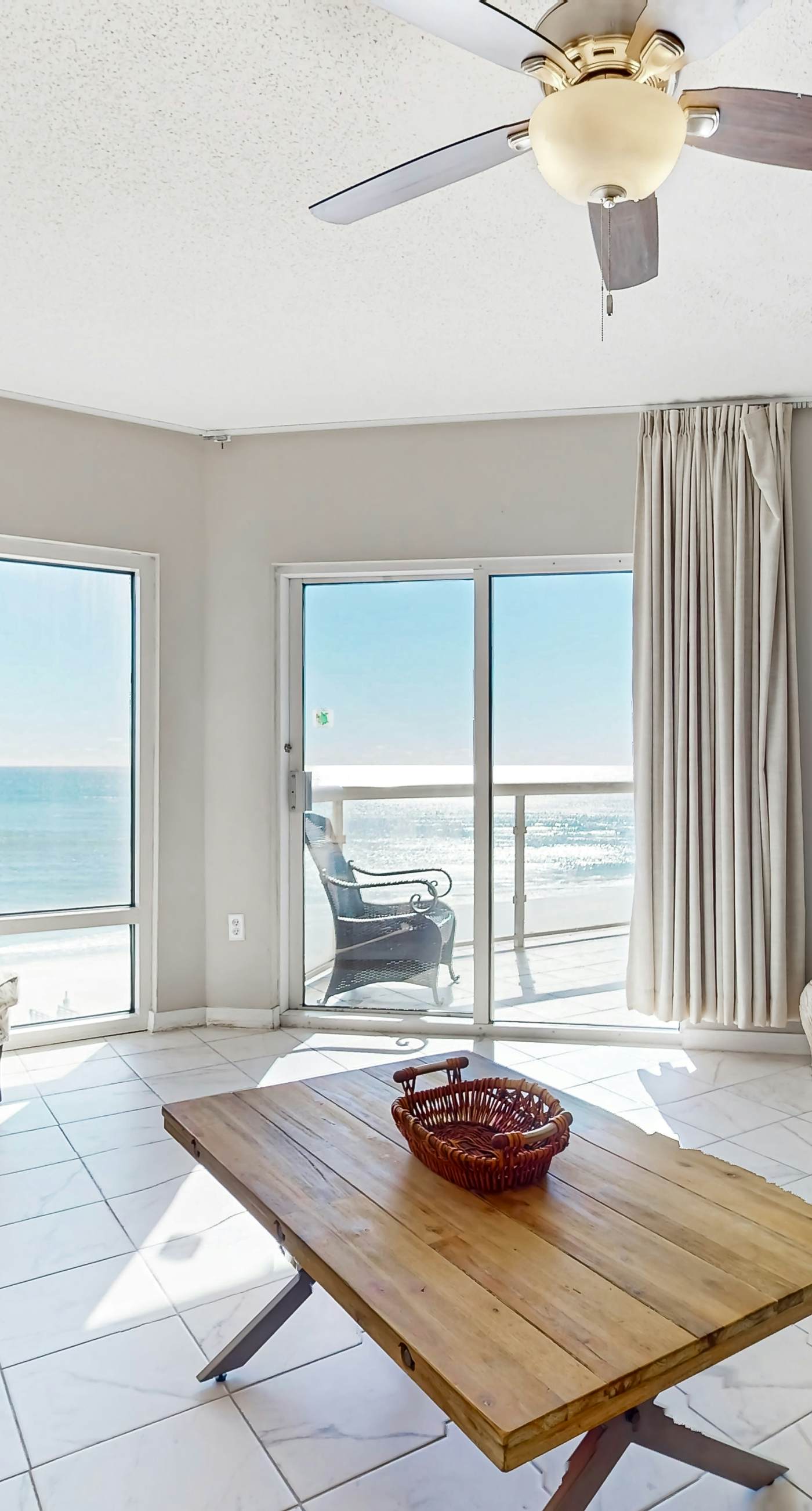 Gulf Front Condo with Onsite Pools, Fitness Center, Dry Sauna, and WiFi