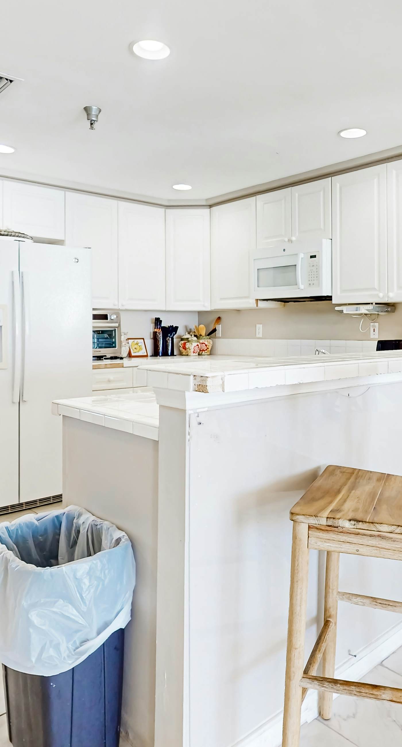 Gulf Front Condo with Onsite Pools, Fitness Center, Dry Sauna, and WiFi