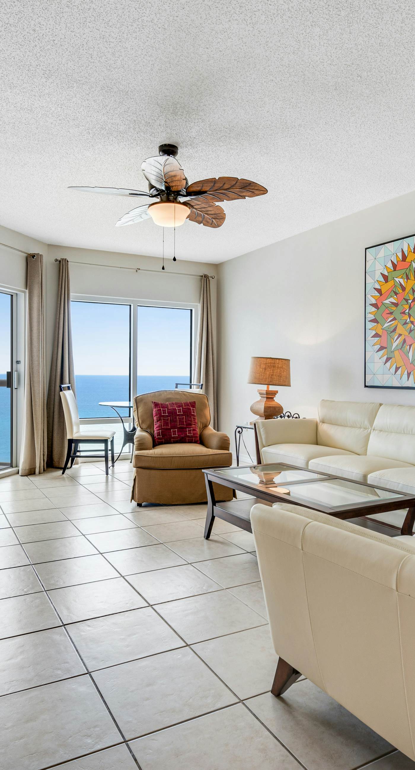 Oceanfront Condo with Free WiFi, Central AC, W&D, Shared Hot Tub, Outdoor Pool, Gym