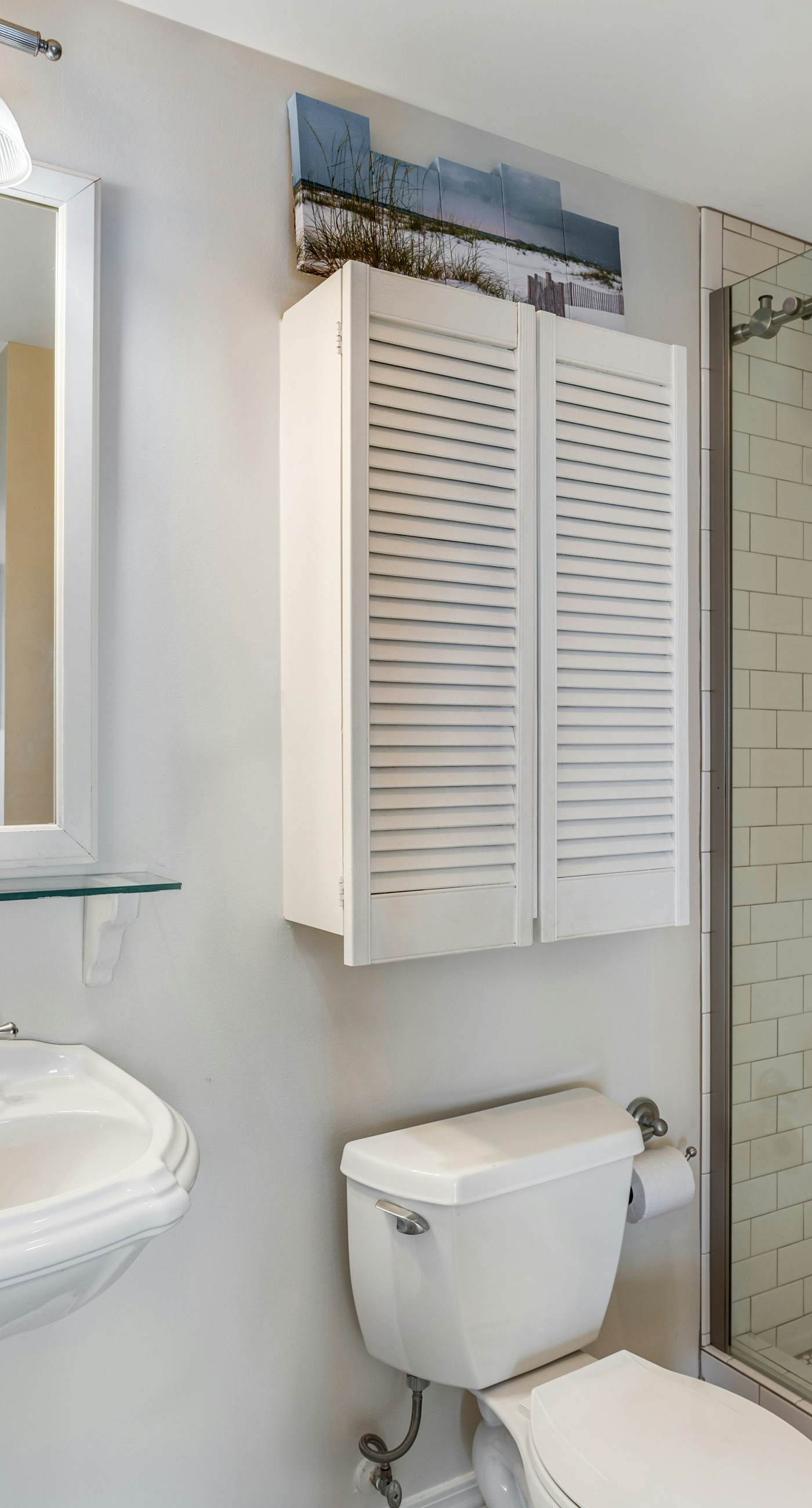 Oceanfront Condo with Free WiFi, Central AC, W&D, Shared Hot Tub, Outdoor Pool, Gym