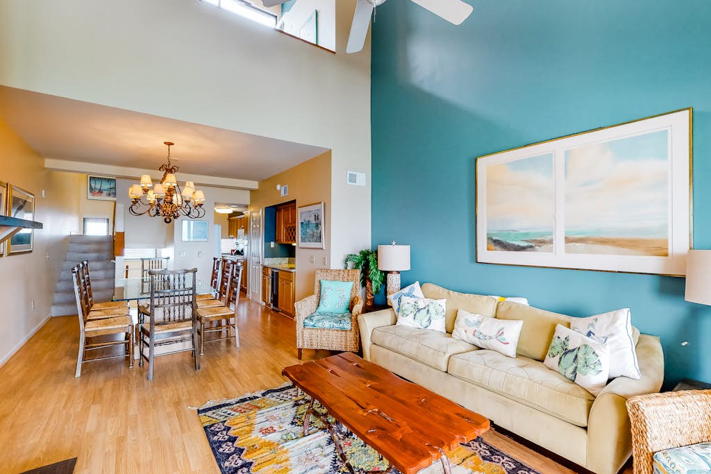 Inviting condo with bay & ocean views, & pool - steps to the beach