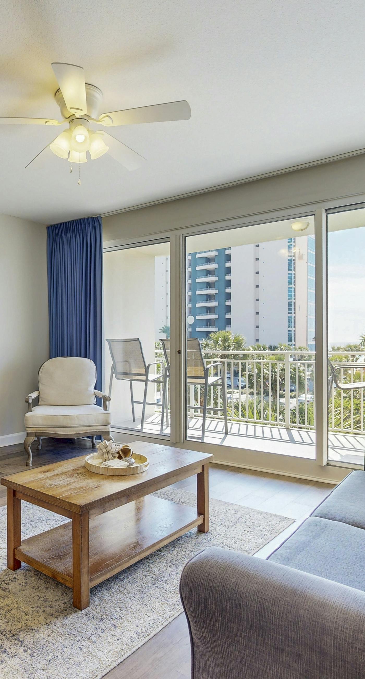 Ocean-View Getaway with Two Shared Pools, Gym & Beach Access