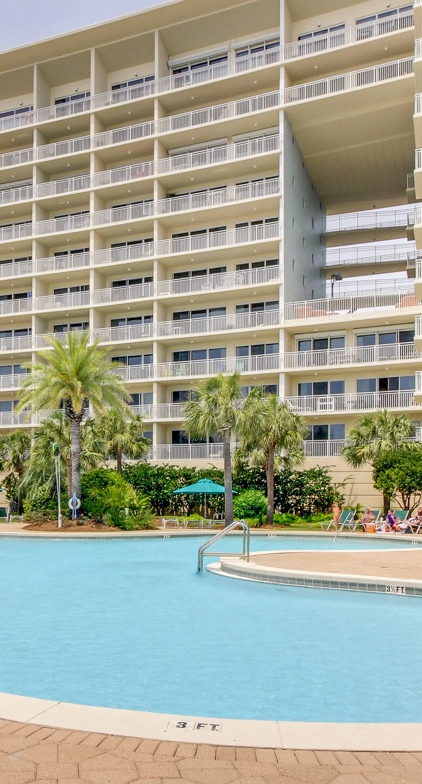 Ocean-View Getaway with Two Shared Pools, Gym & Beach Access