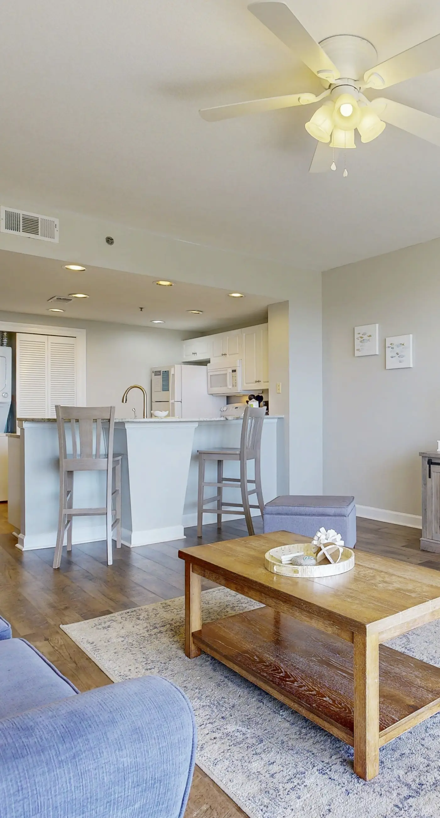 Ocean-View Getaway with Two Shared Pools, Gym & Beach Access