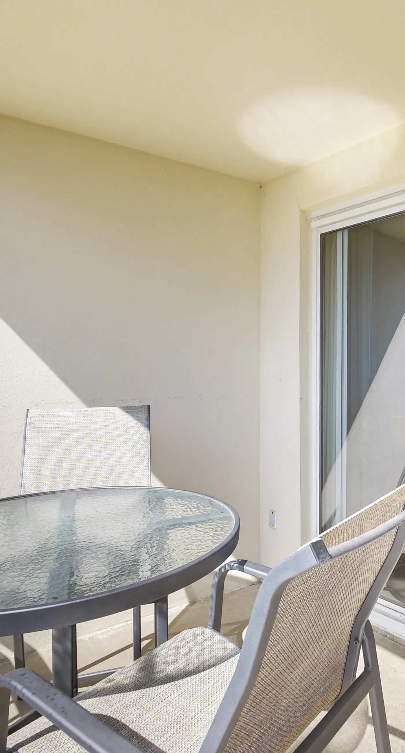 Ocean-View Getaway with Two Shared Pools, Gym & Beach Access