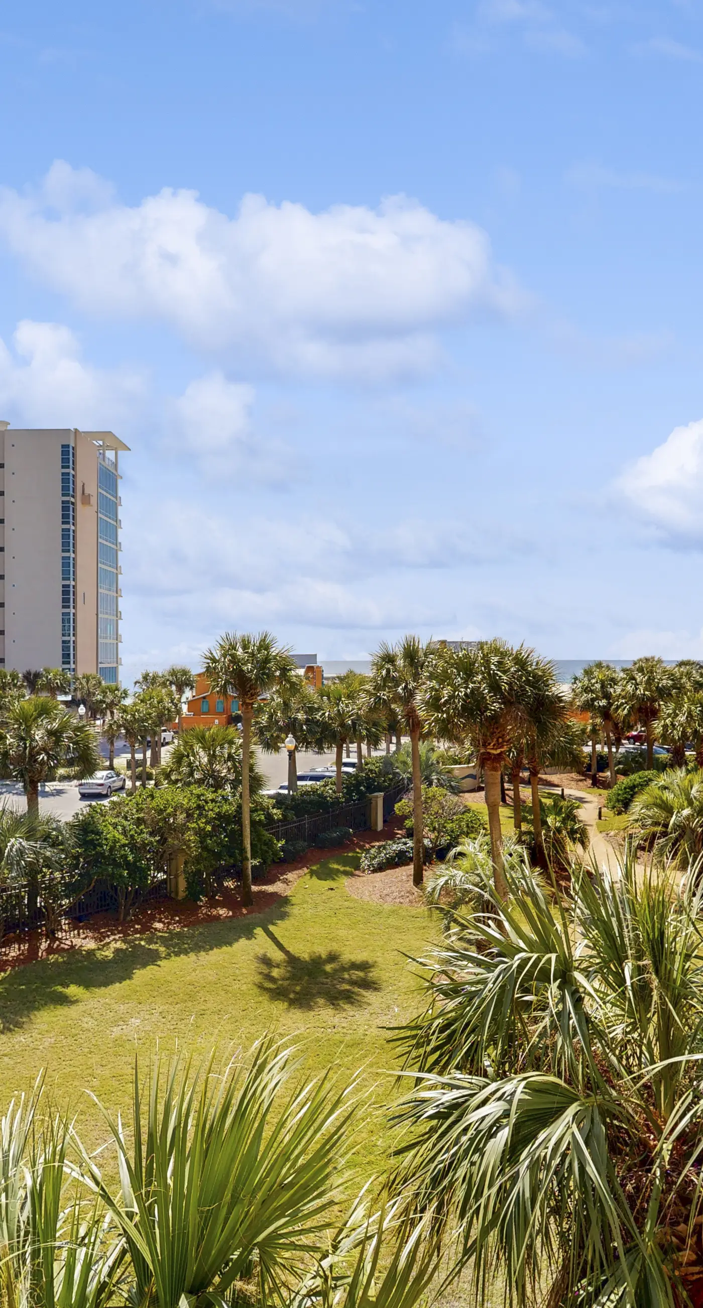 Ocean-View Getaway with Two Shared Pools, Gym & Beach Access