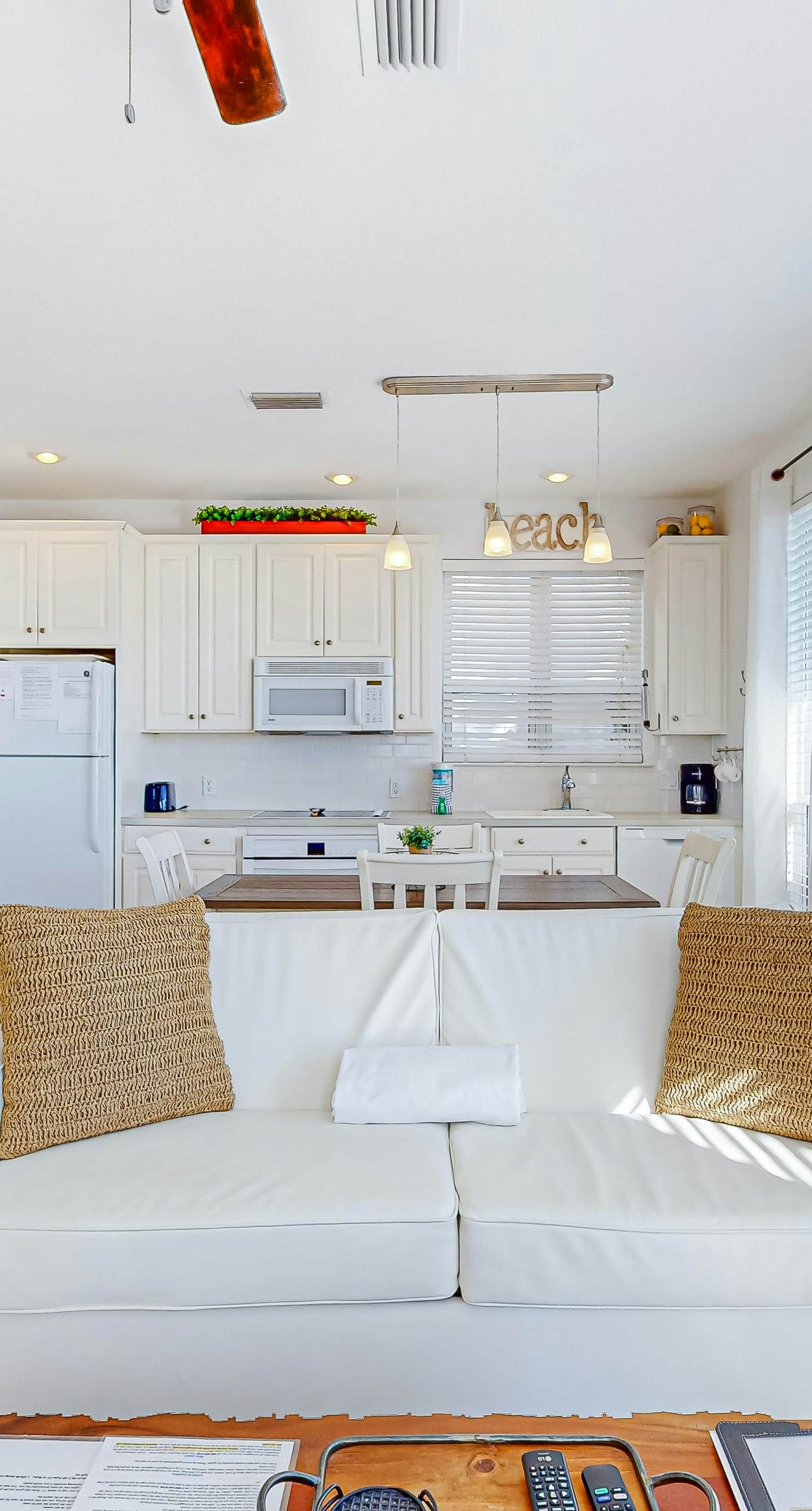 Beautiful lakefront condo with WiFi, beach views, & pool