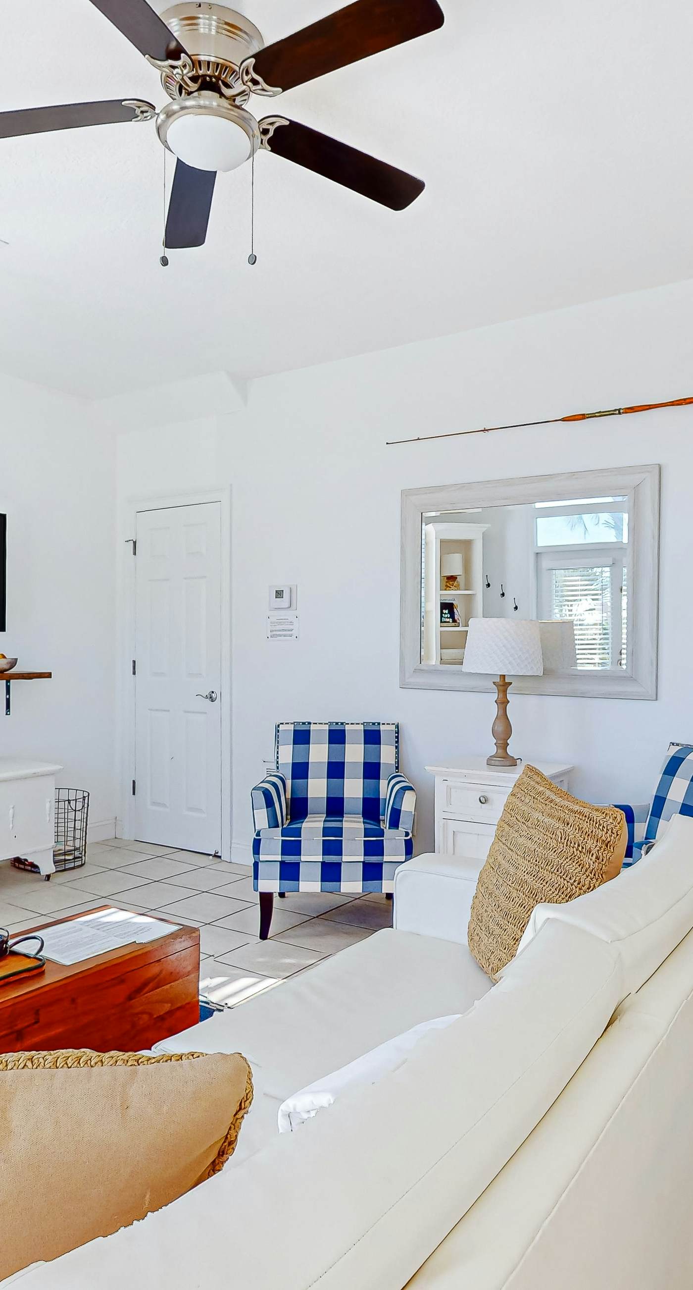 Beautiful lakefront condo with WiFi, beach views, & pool