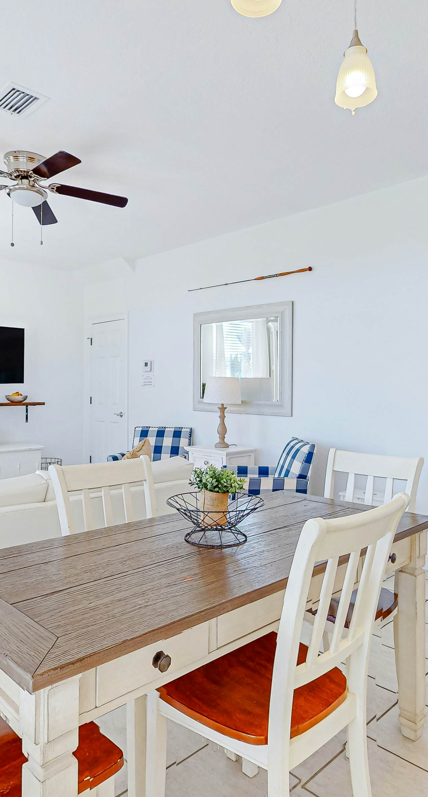 Beautiful lakefront condo with WiFi, beach views, & pool