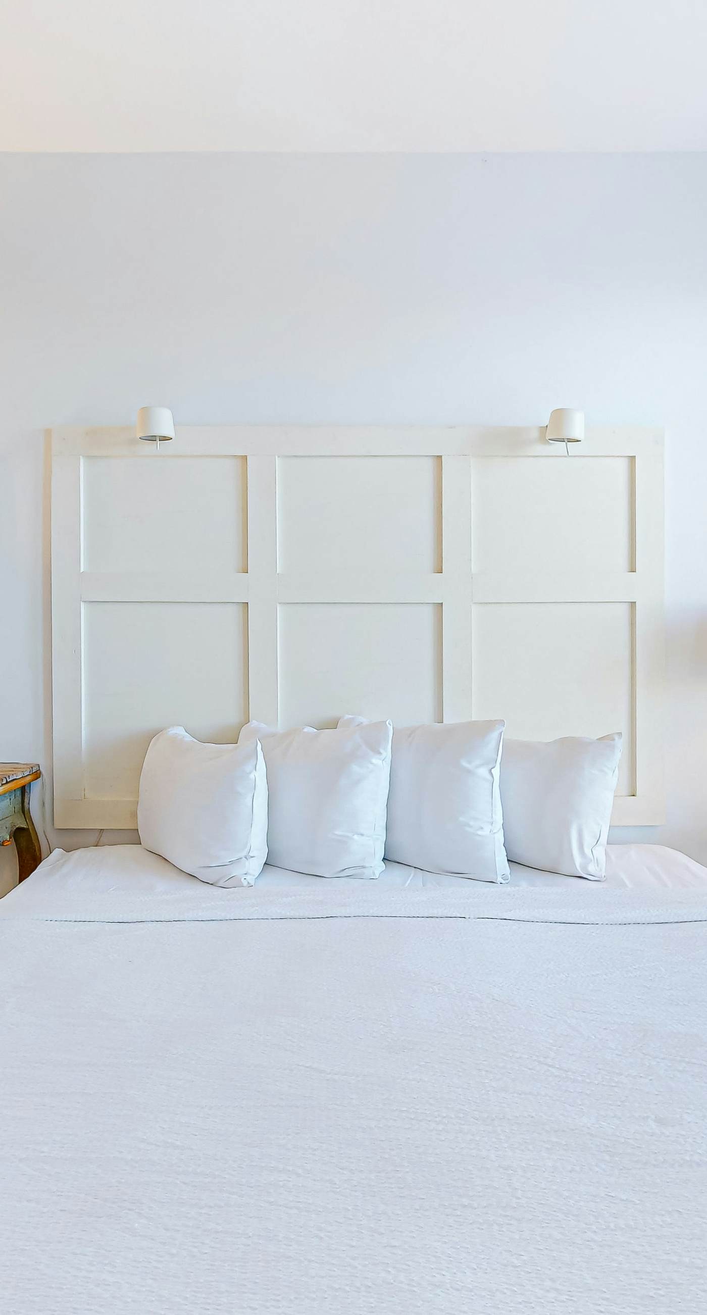 Beautiful lakefront condo with WiFi, beach views, & pool