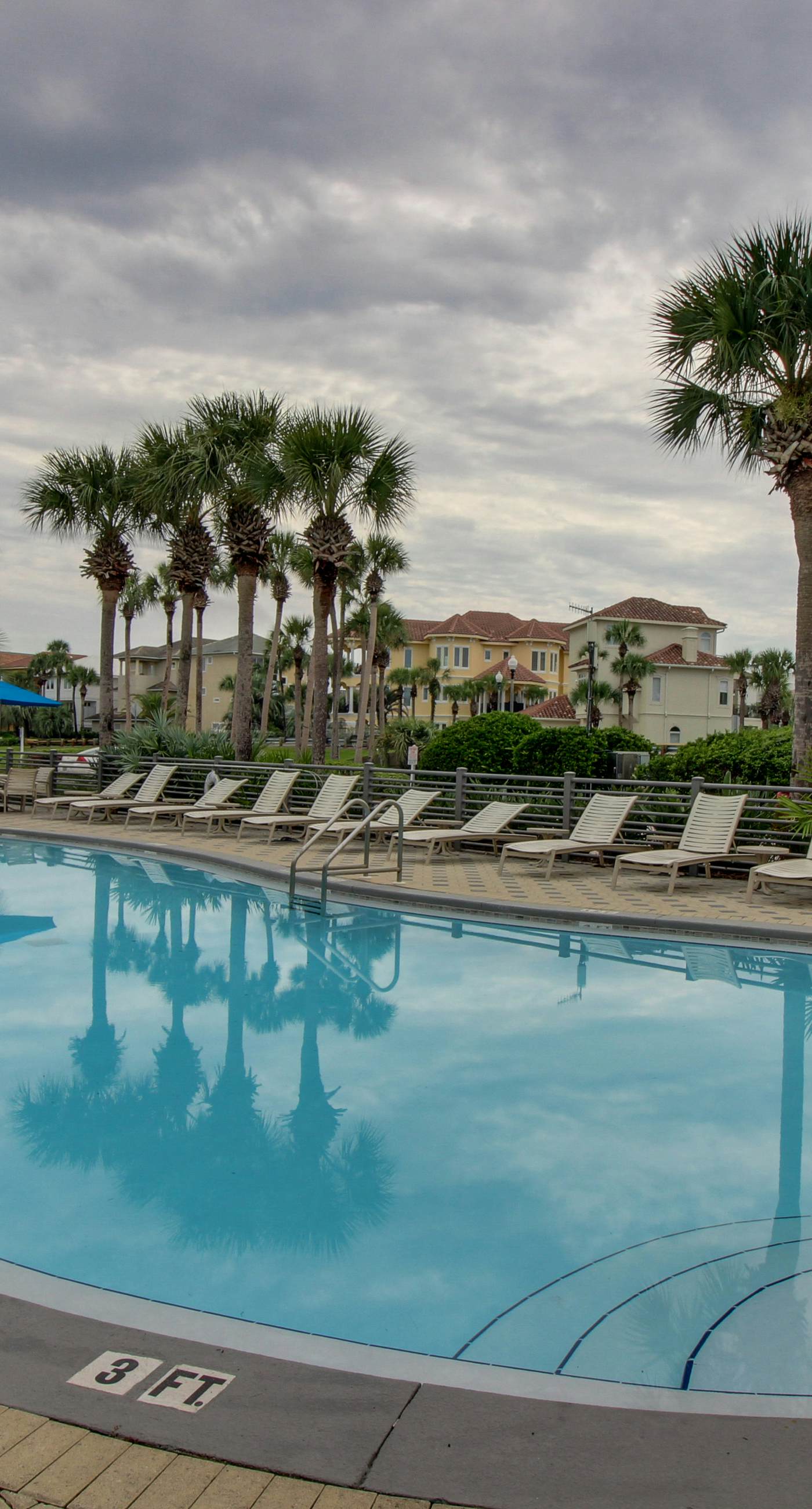 Beautiful lakefront condo with WiFi, beach views, & pool