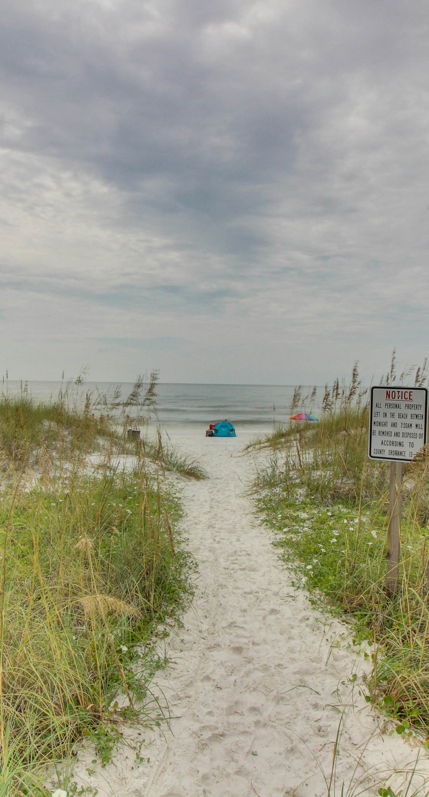 Beautiful lakefront condo with WiFi, beach views, & pool