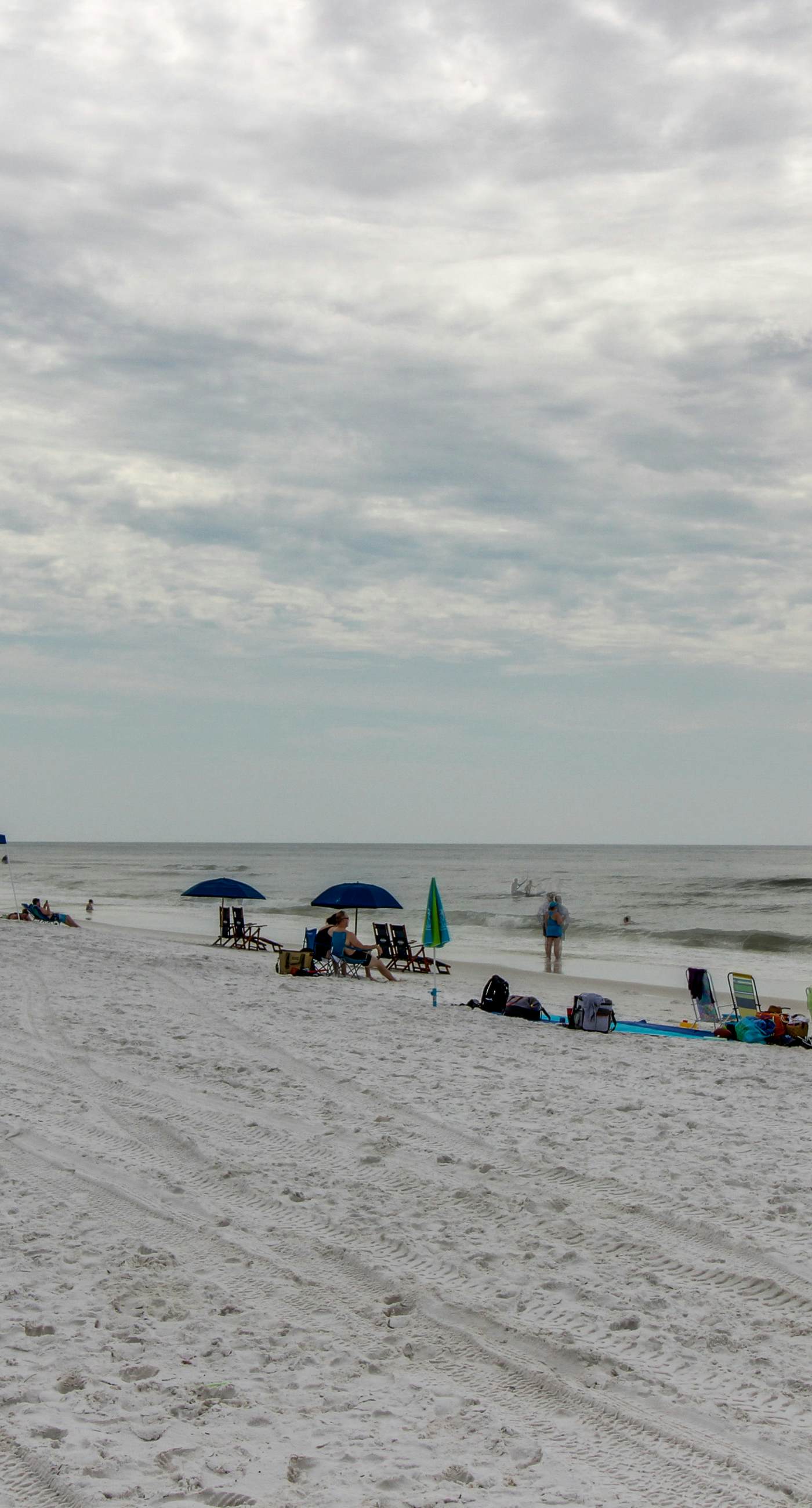 Beautiful lakefront condo with WiFi, beach views, & pool