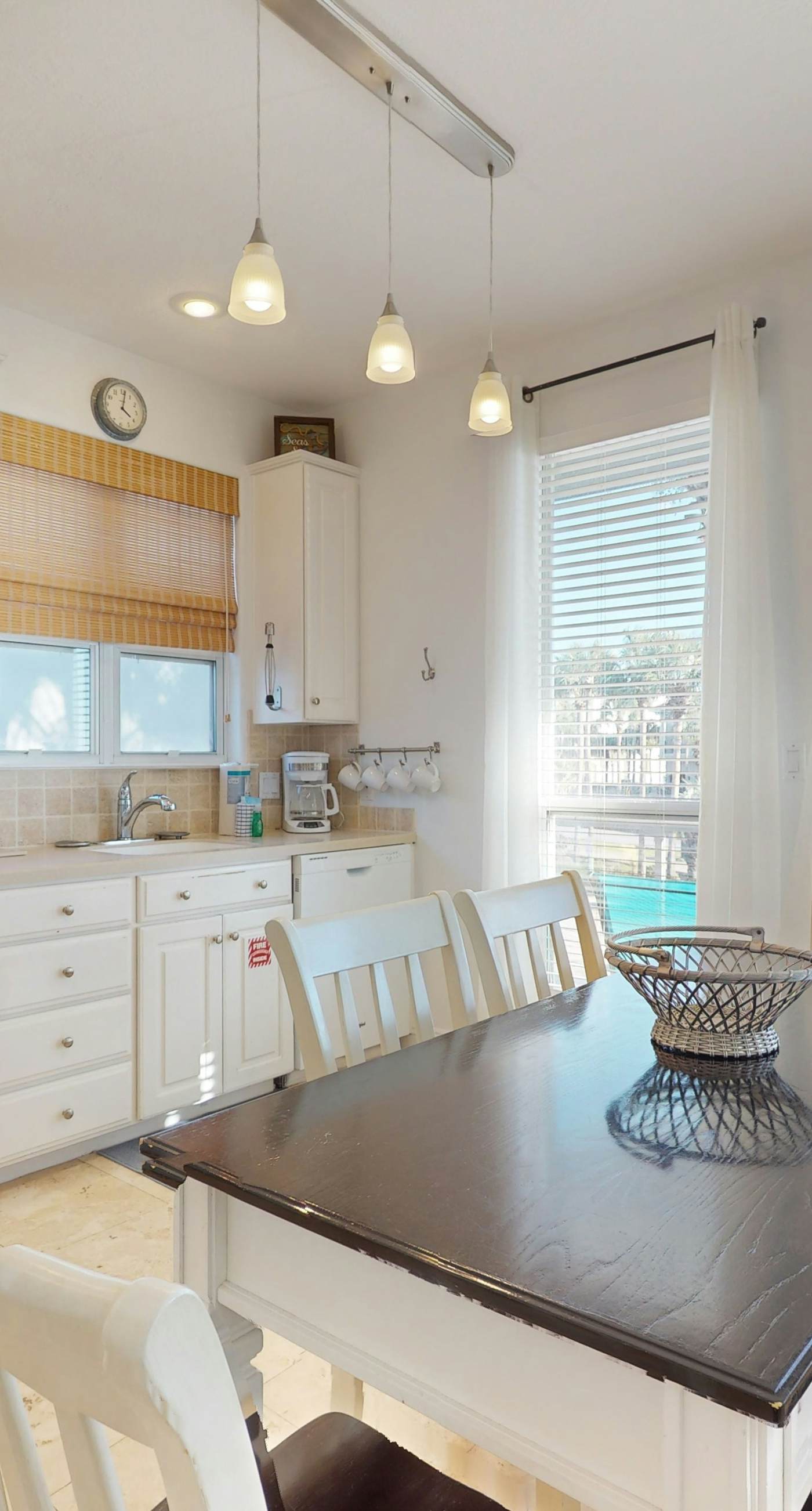 Lakefront condo with WiFi, water&beach views, pool