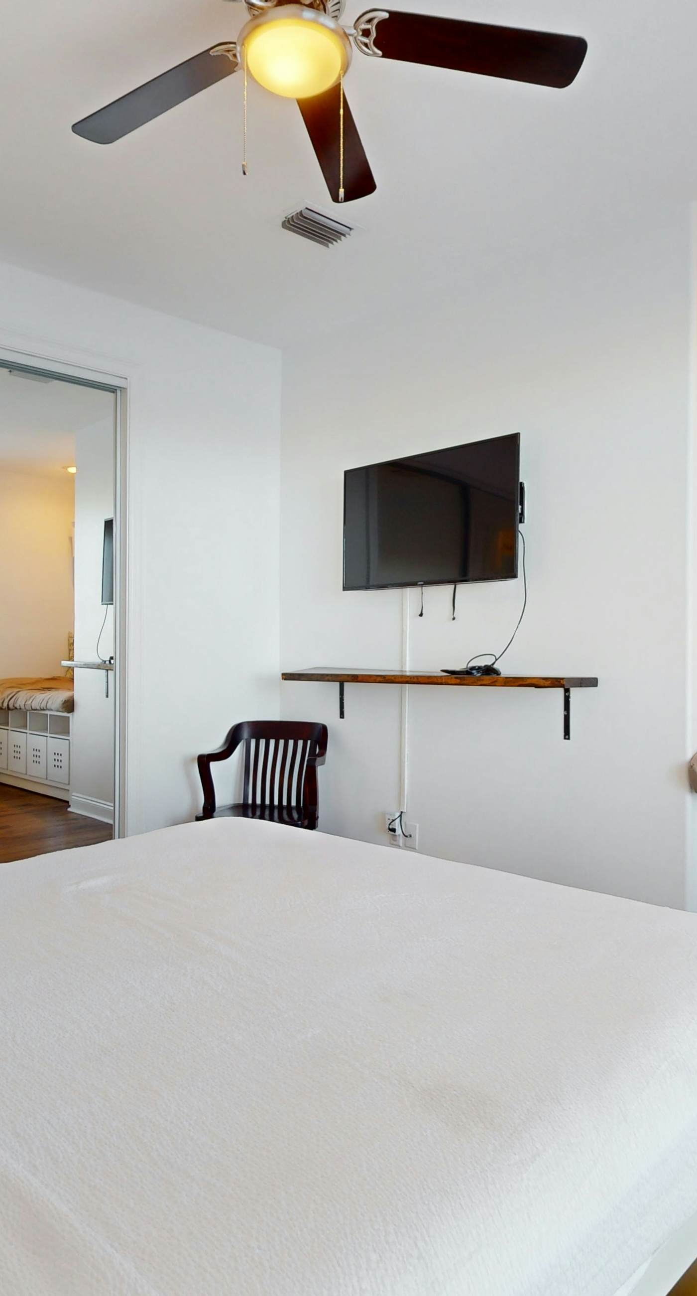 Lakefront condo with WiFi, water&beach views, pool