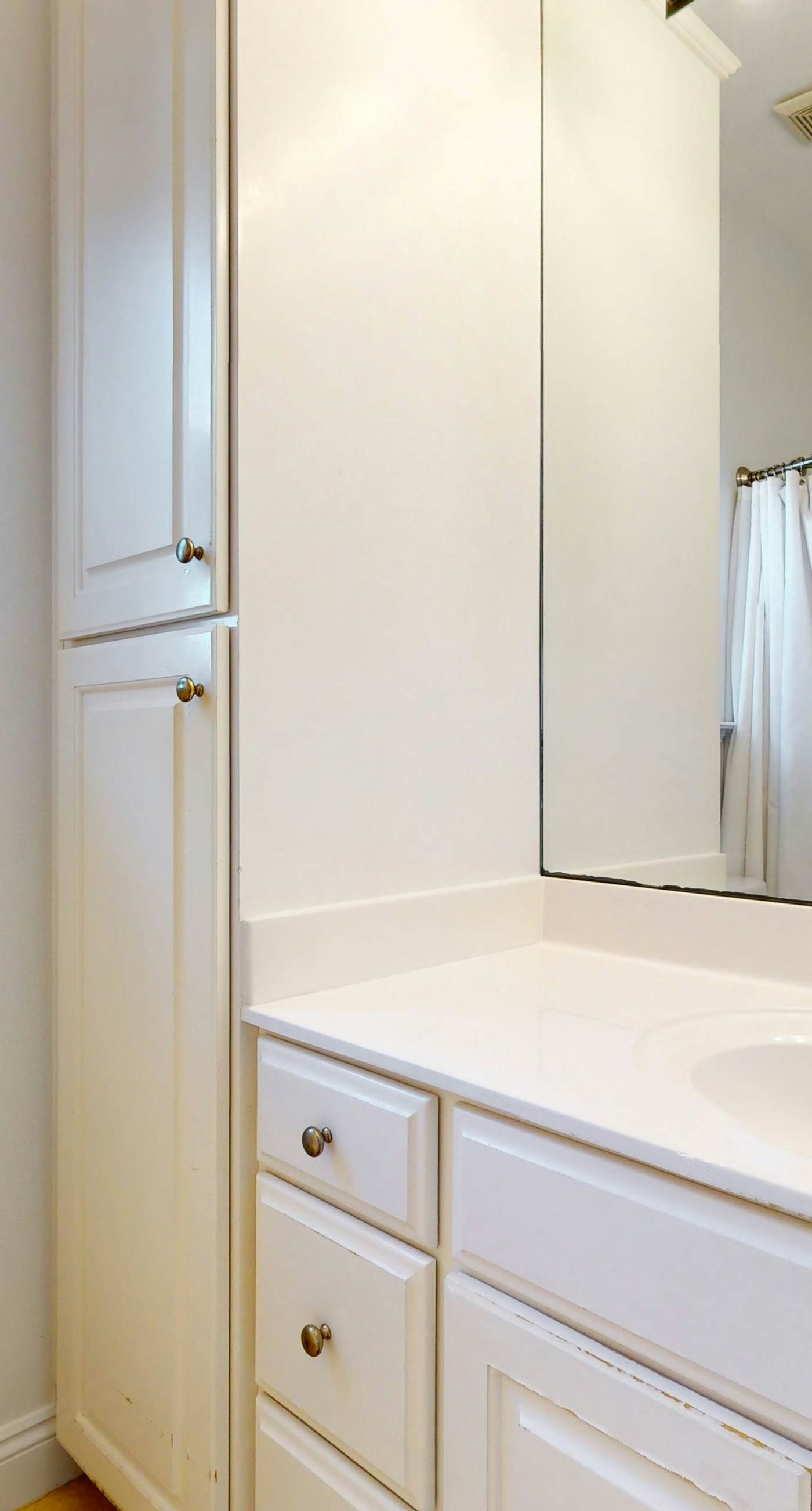 Lakefront condo with WiFi, water&beach views, pool